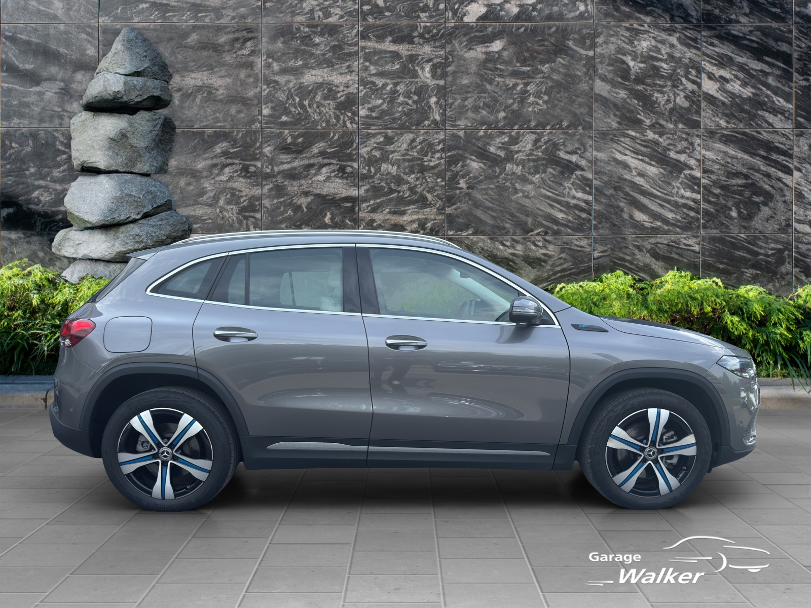 MERCEDES-BENZ EQA 350 4Matic-image-5