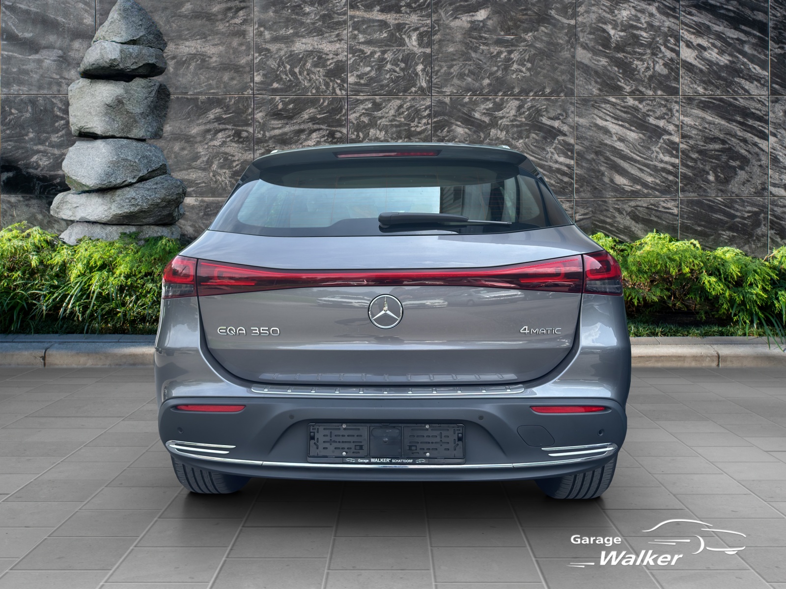 MERCEDES-BENZ EQA 350 4Matic-image-3