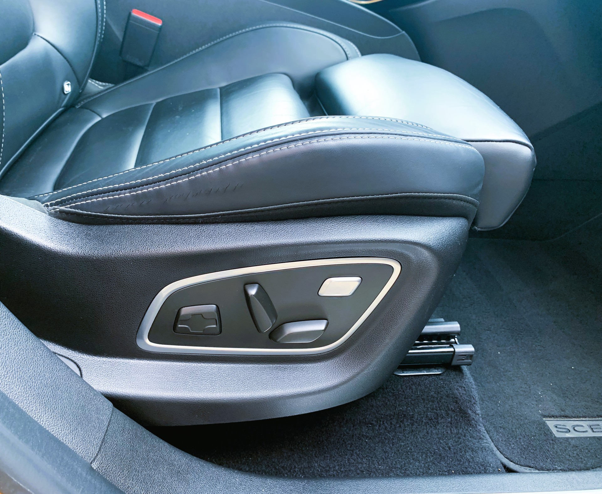 RENAULT Scénic 1.6 dCi Initiale Paris EDC-image-25