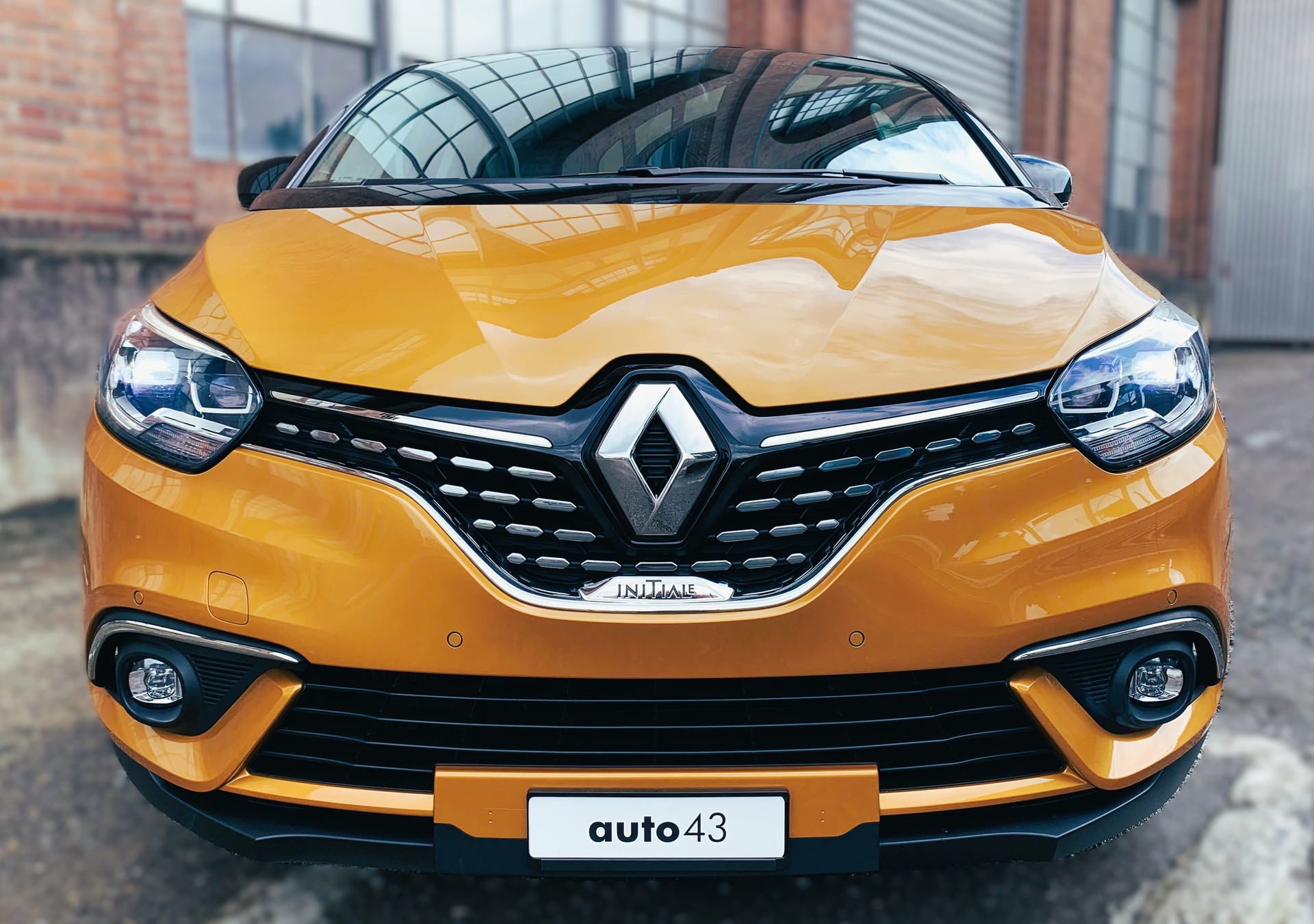 RENAULT Scénic 1.6 dCi Initiale Paris EDC-image-0