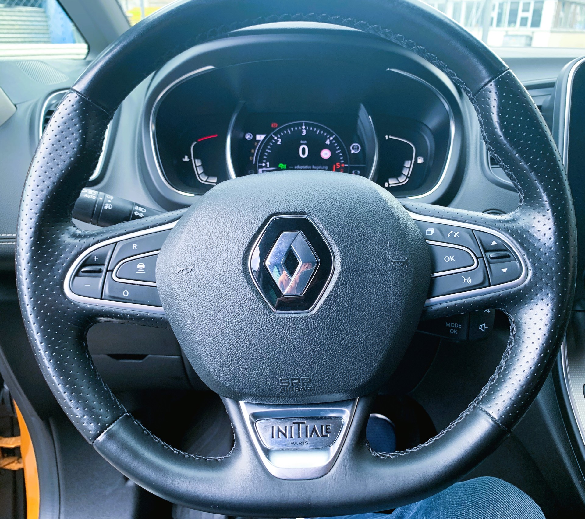 RENAULT Scénic 1.6 dCi Initiale Paris EDC-image-15