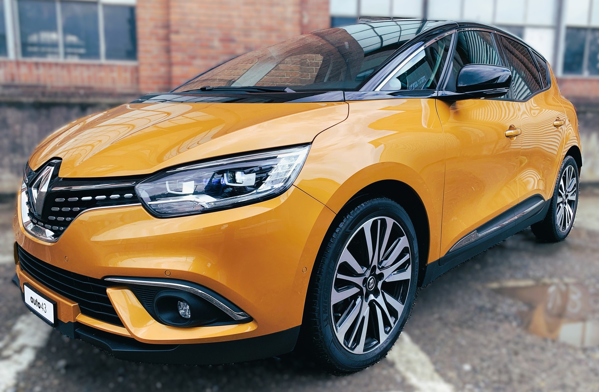 RENAULT Scénic 1.6 dCi Initiale Paris EDC-image-1
