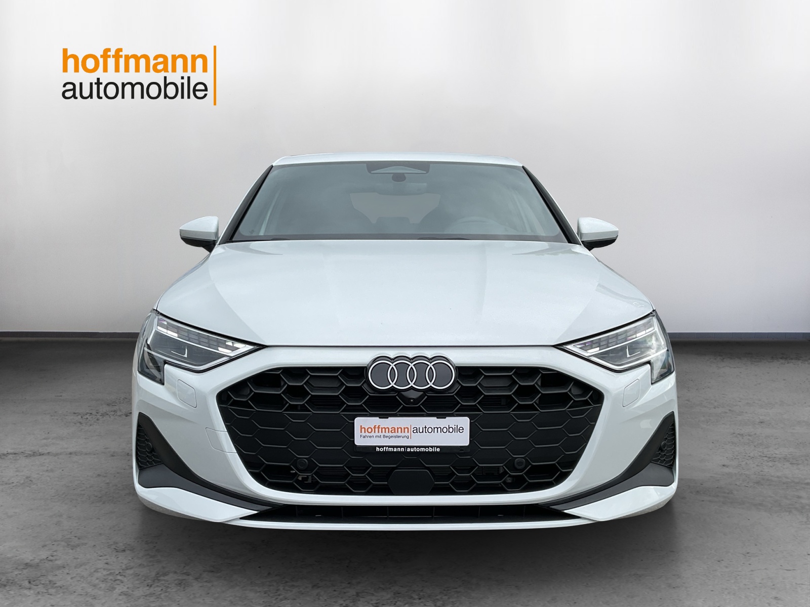 AUDI A3 Sportback 40 TFSI e Attraction S-tronic-image-1