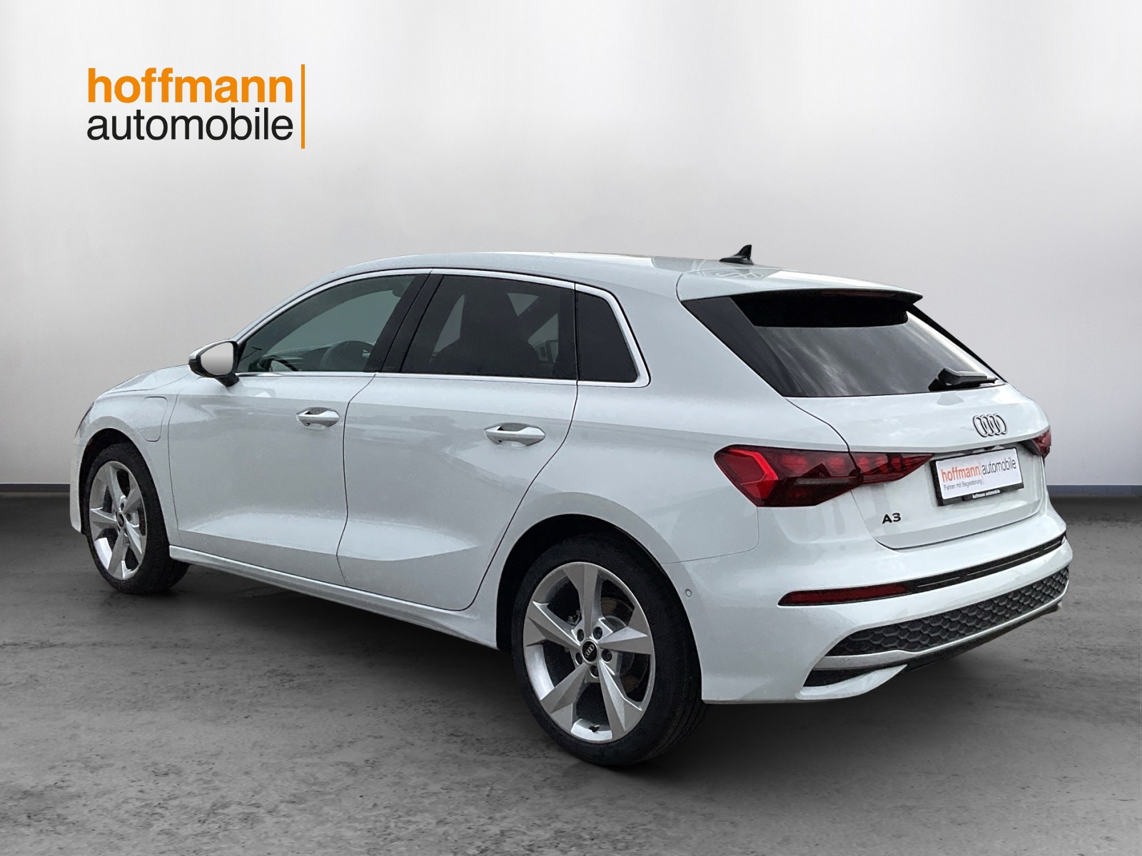 AUDI A3 Sportback 40 TFSI e Attraction S-tronic-image-5