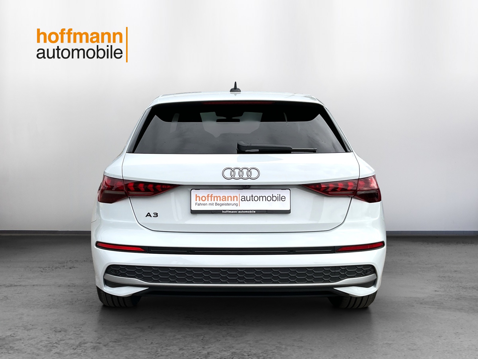AUDI A3 Sportback 40 TFSI e Attraction S-tronic-image-4