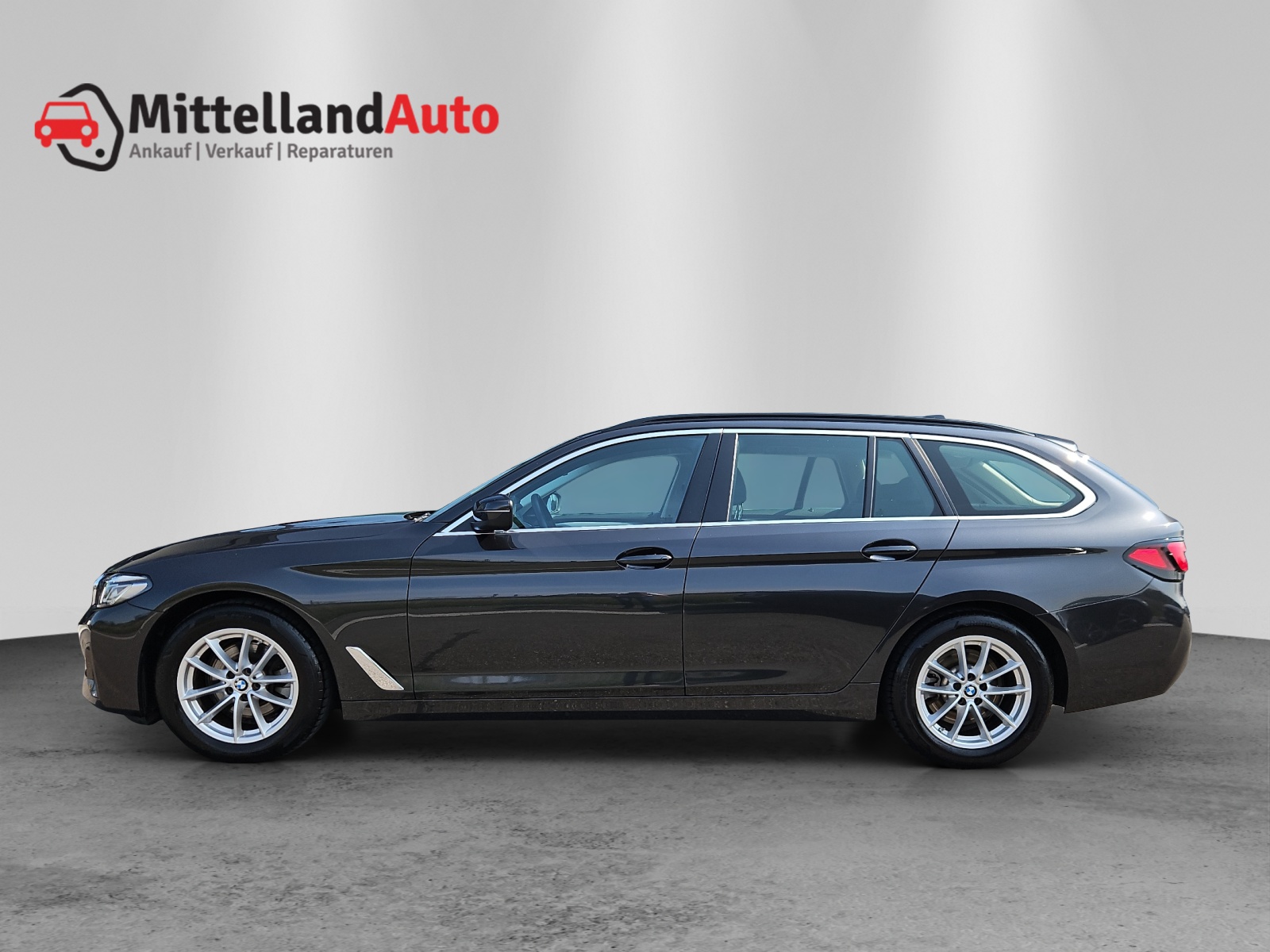BMW 520d xDrive 48V Touring Steptronic-image-4