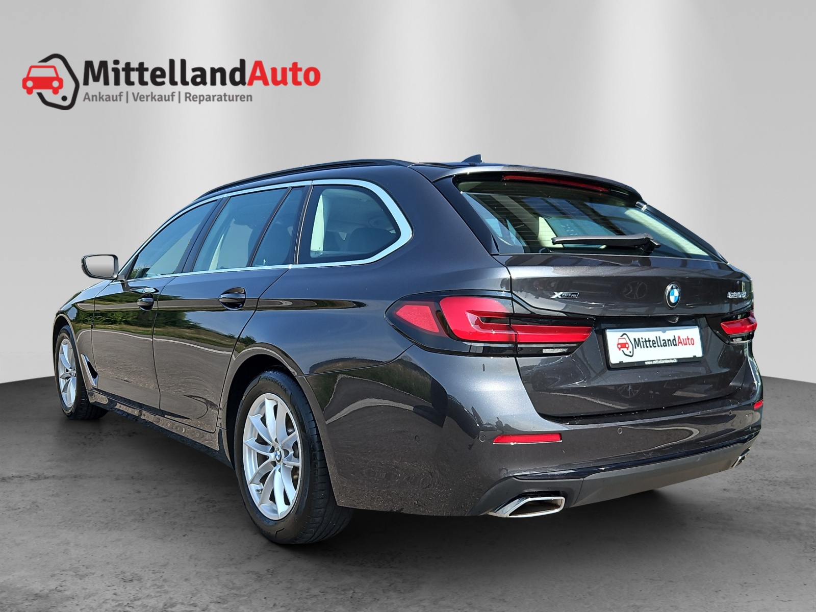 BMW 520d xDrive 48V Touring Steptronic-image-13