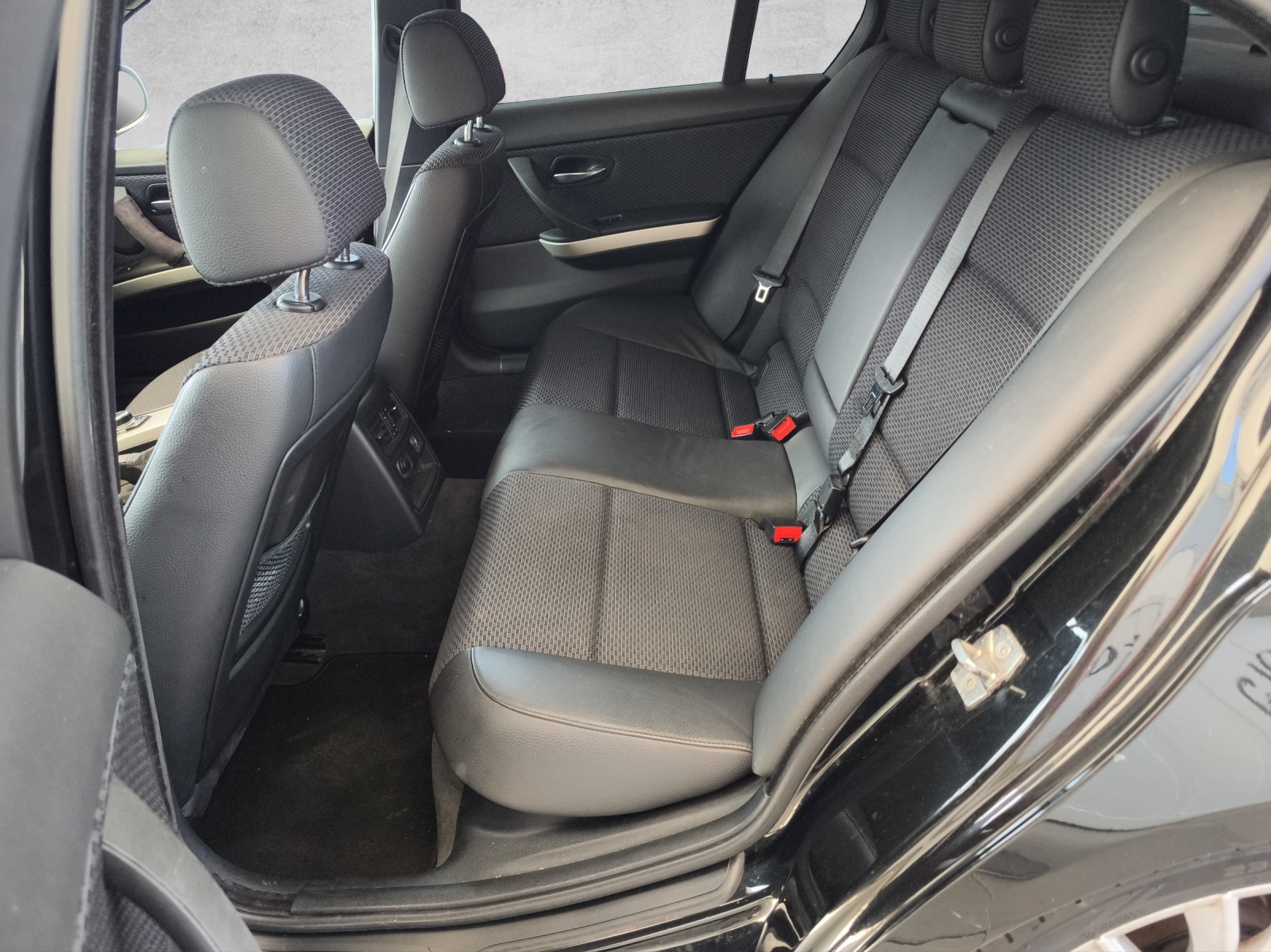 BMW 320d Steptronic-image-14
