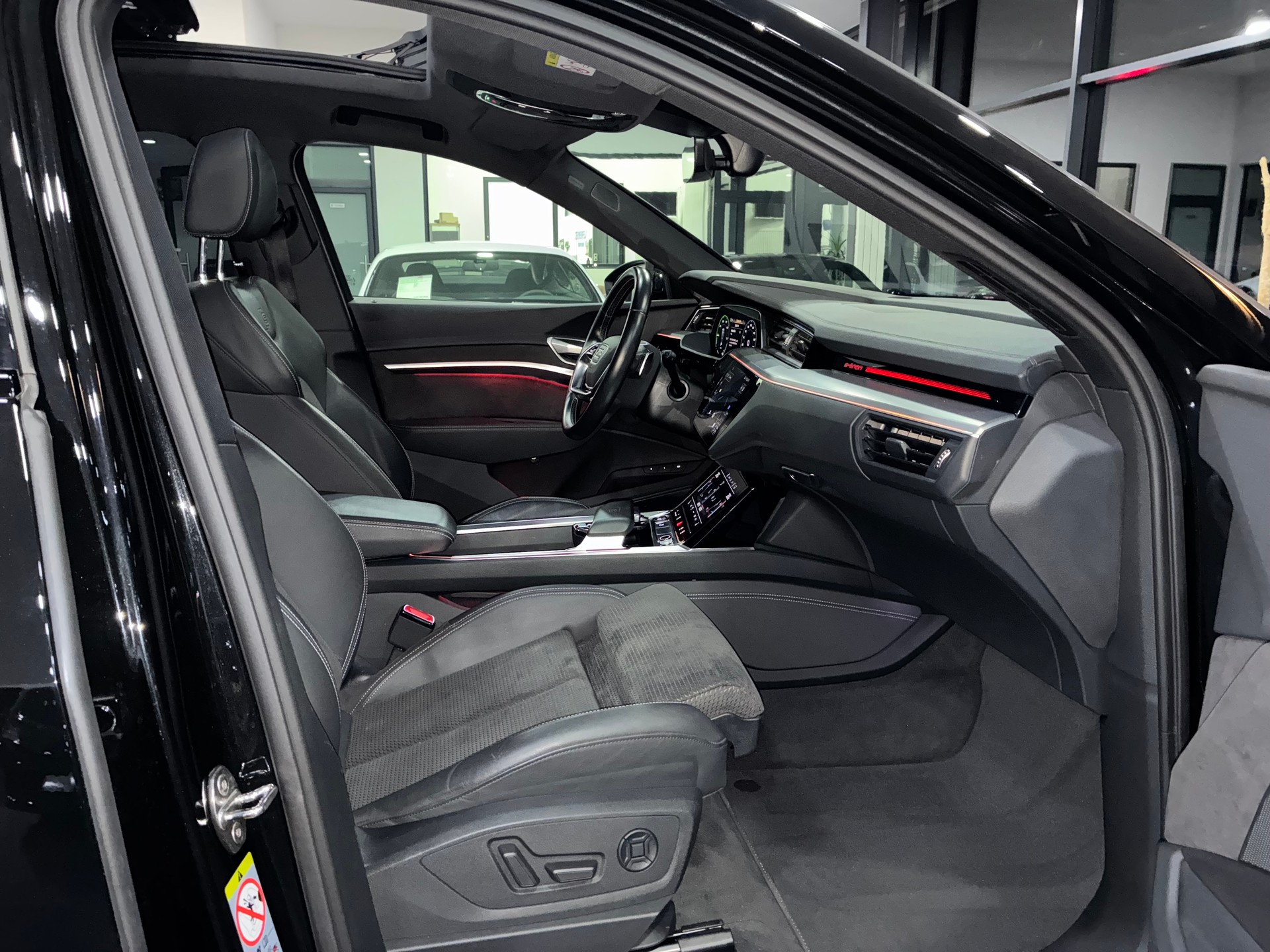 AUDI e-tron S quattro-image-12