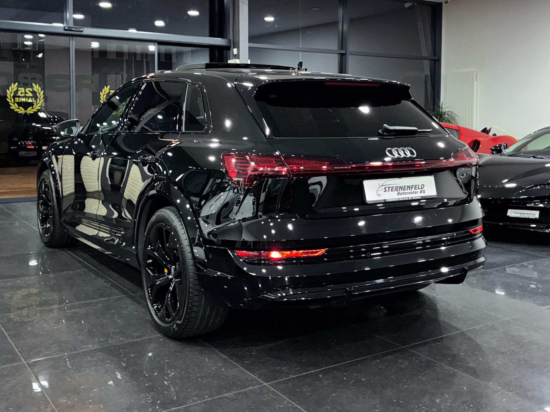 AUDI e-tron S quattro-image-4