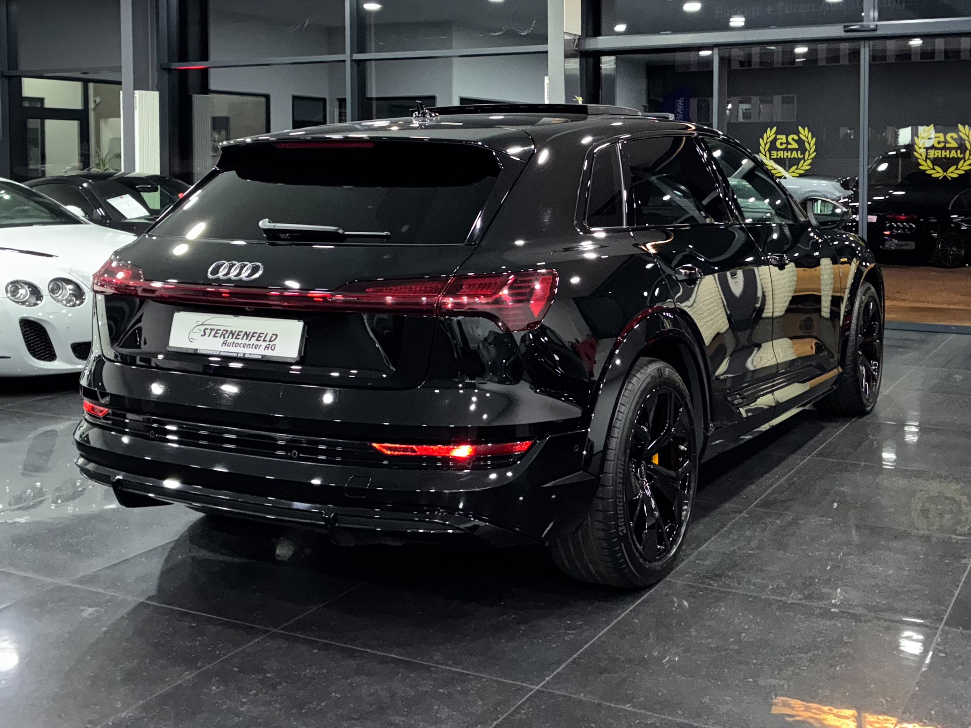 AUDI e-tron S quattro-image-5