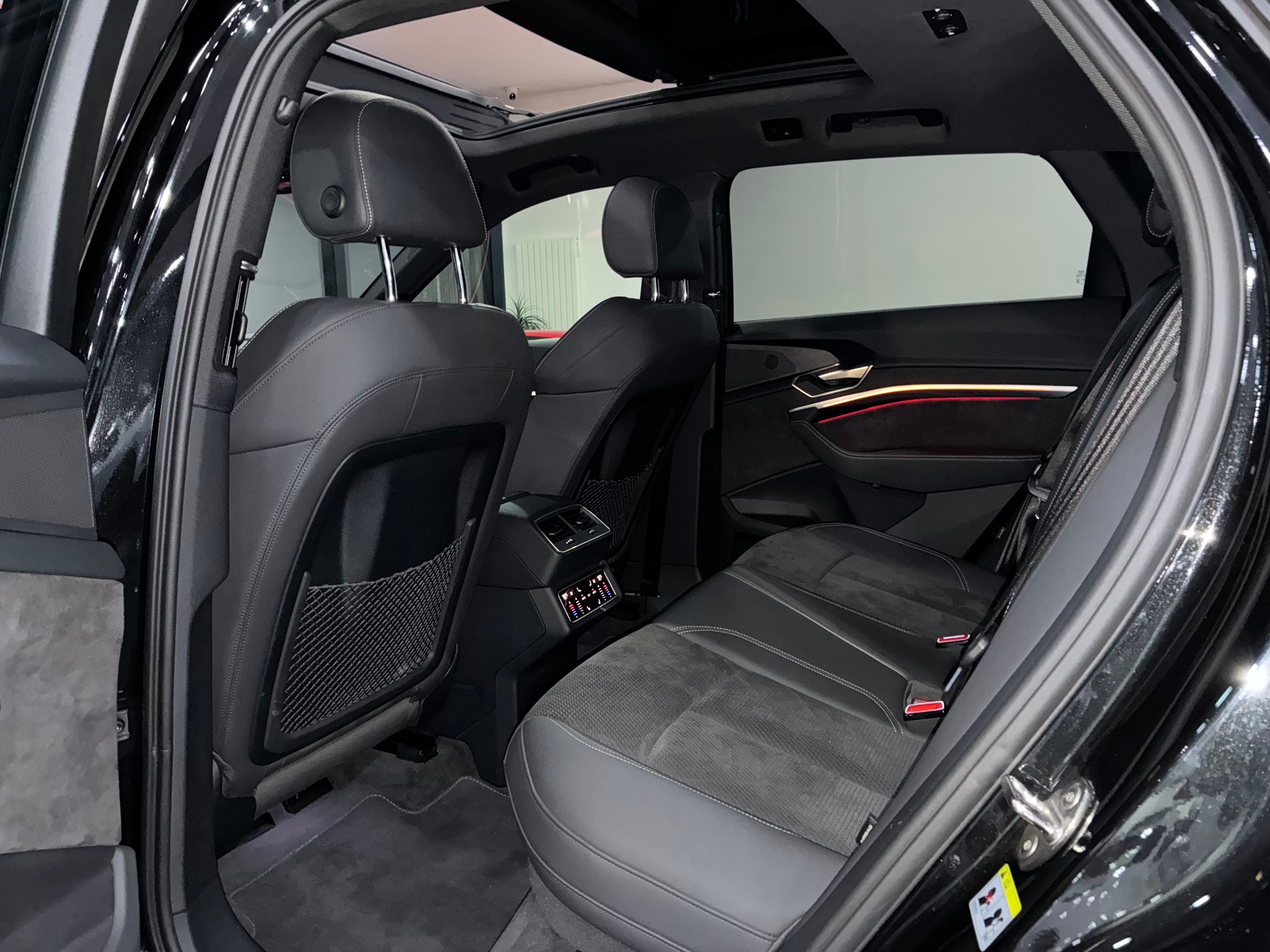 AUDI e-tron S quattro-image-10