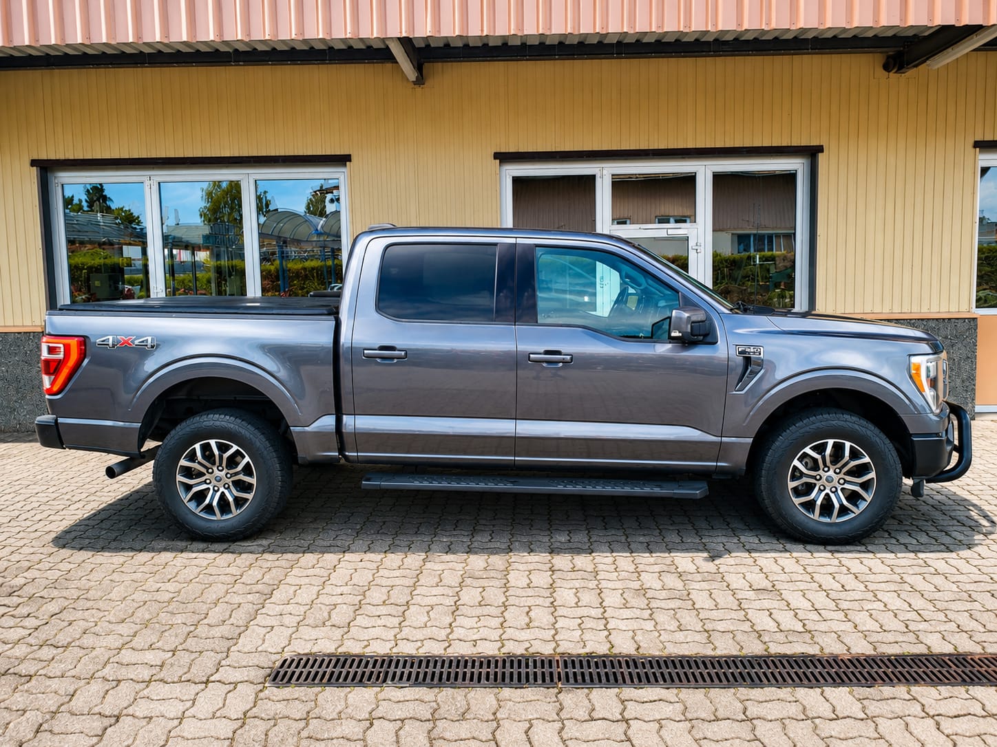 FORD F150 4x4 3.5i V6 Ecoboost LARIAT-image-2