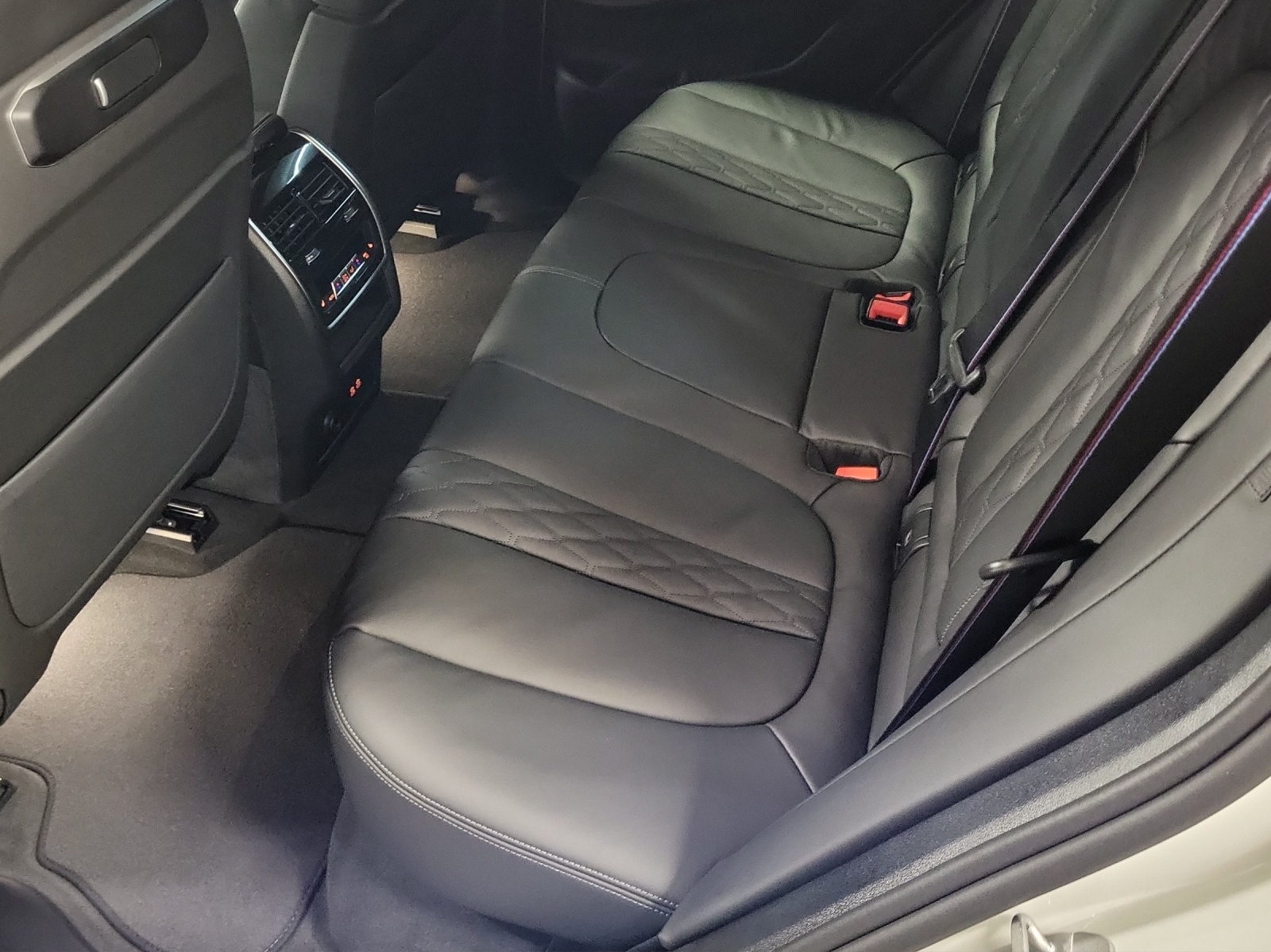 BMW X5 xDrive 48V 30d M Sport Pro Steptronic-image-16
