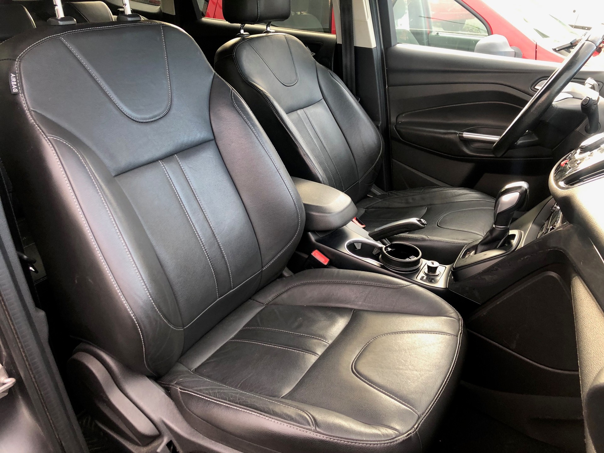 FORD Kuga 2.0 TDCi Titanium 4WD PowerShift-image-23