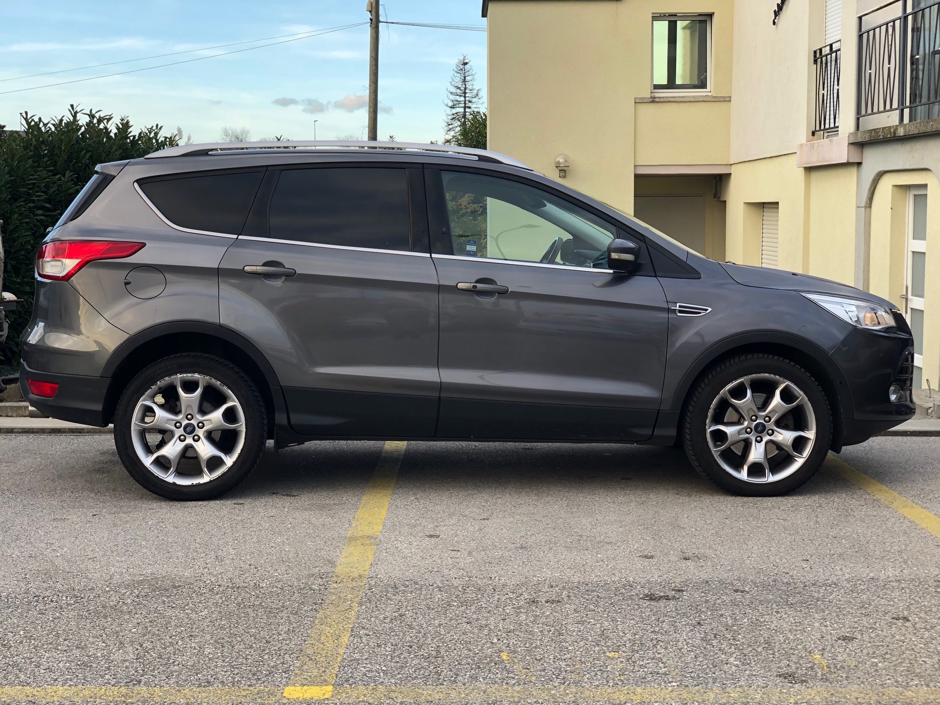 FORD Kuga 2.0 TDCi Titanium 4WD PowerShift-image-6
