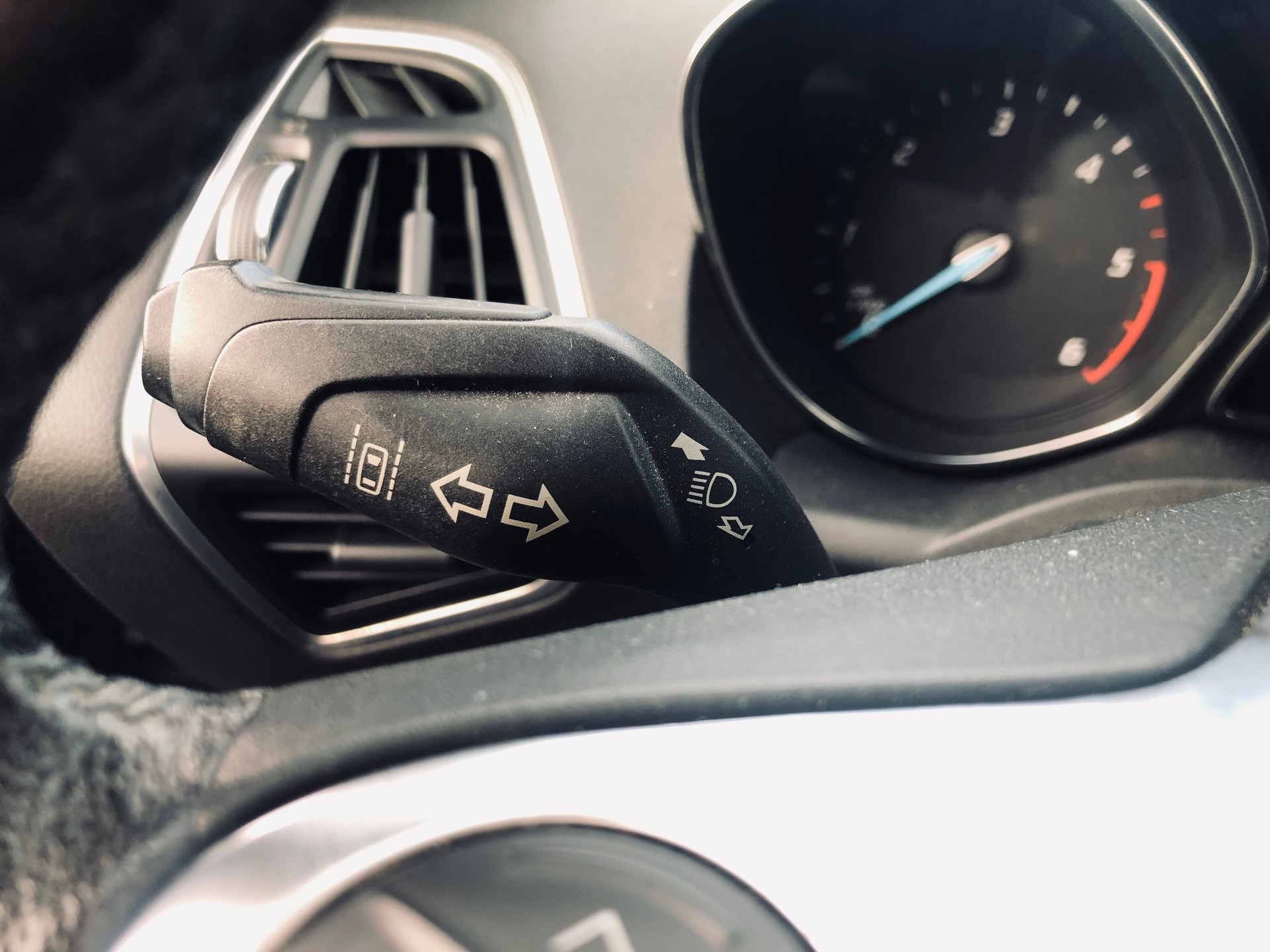 FORD Kuga 2.0 TDCi Titanium 4WD PowerShift-image-13