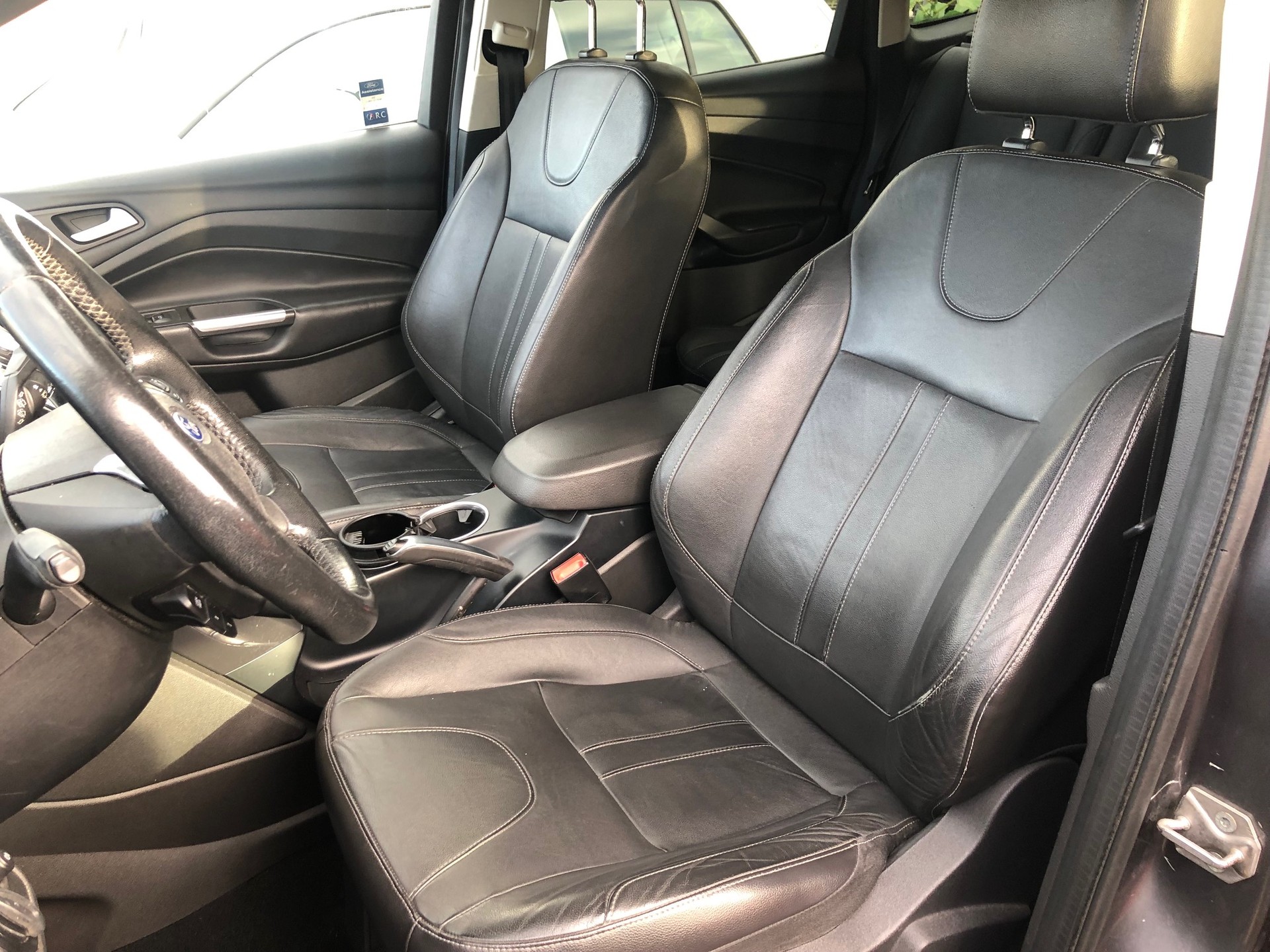 FORD Kuga 2.0 TDCi Titanium 4WD PowerShift-image-8