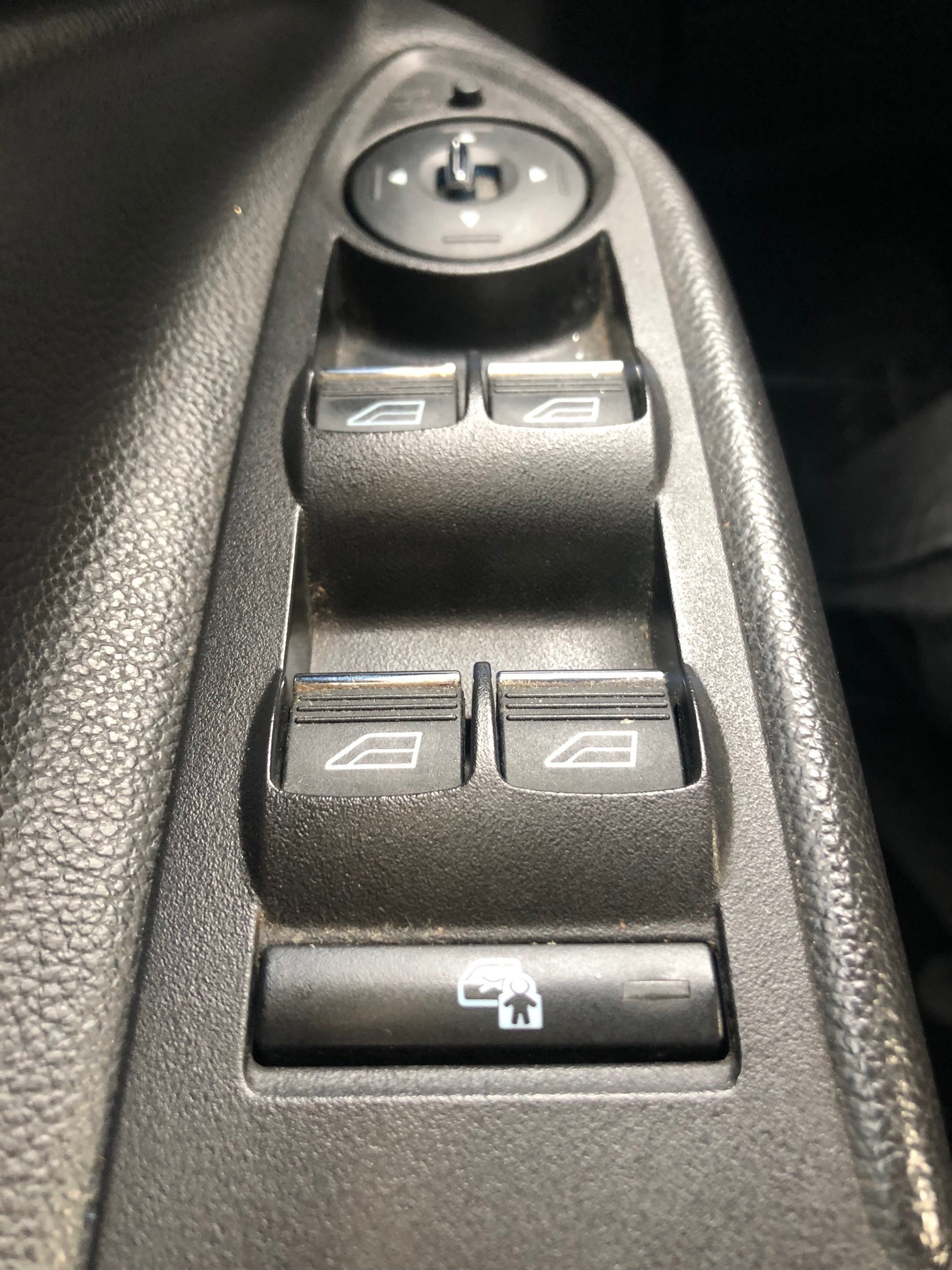 FORD Kuga 2.0 TDCi Titanium 4WD PowerShift-image-19