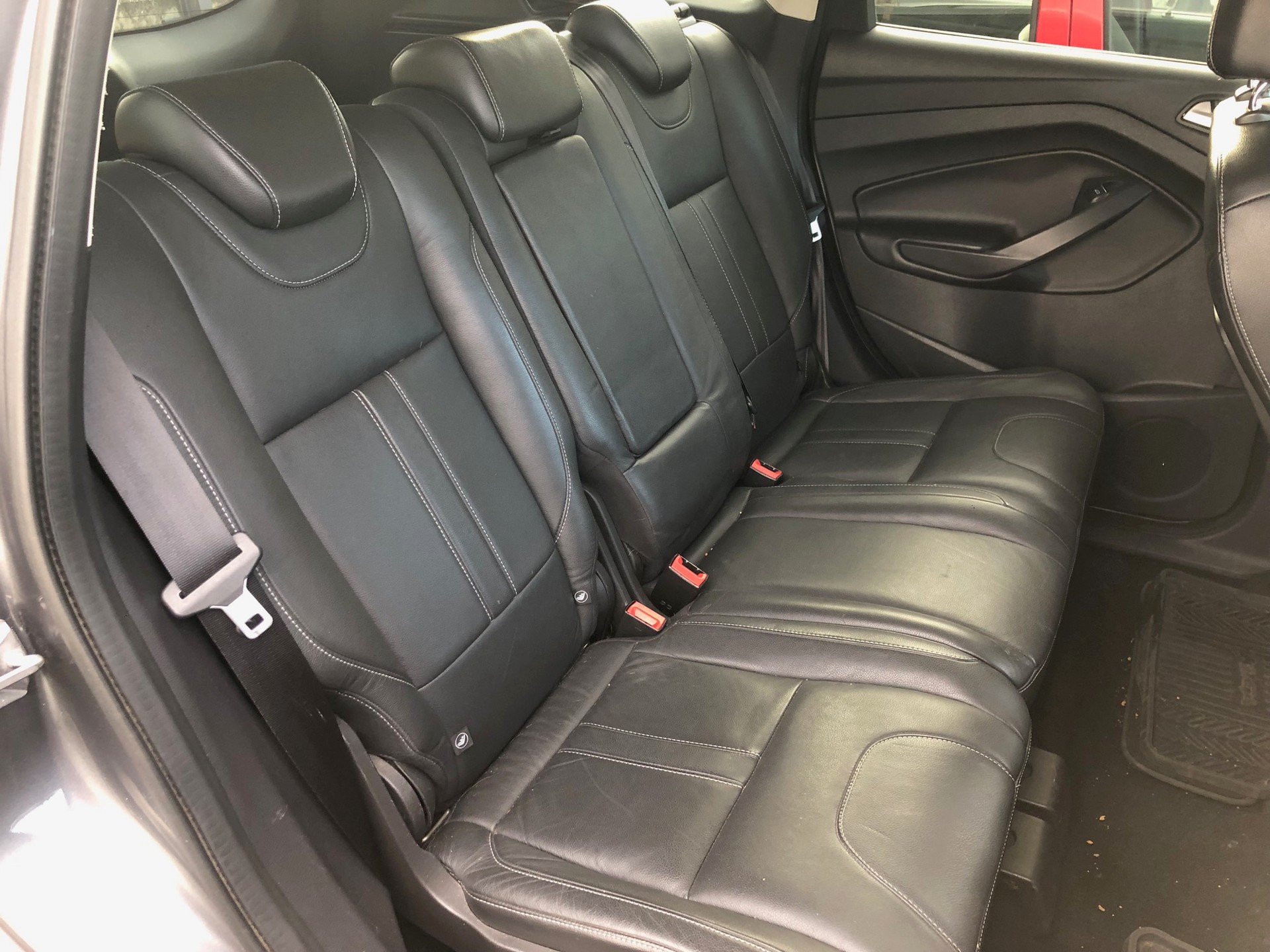 FORD Kuga 2.0 TDCi Titanium 4WD PowerShift-image-22