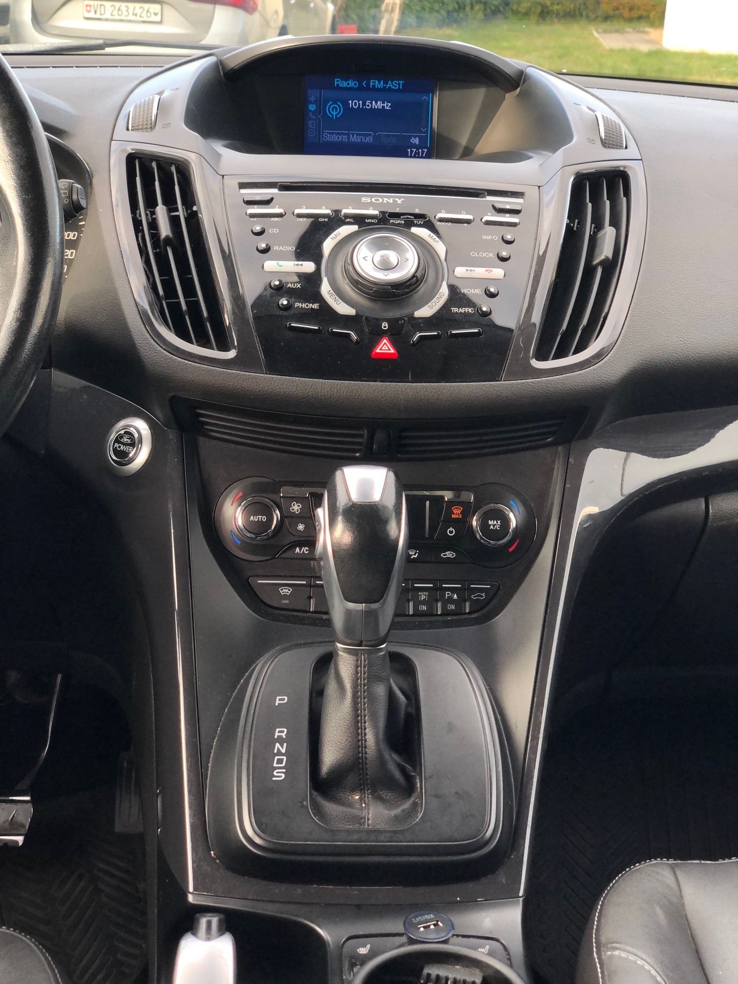 FORD Kuga 2.0 TDCi Titanium 4WD PowerShift-image-10