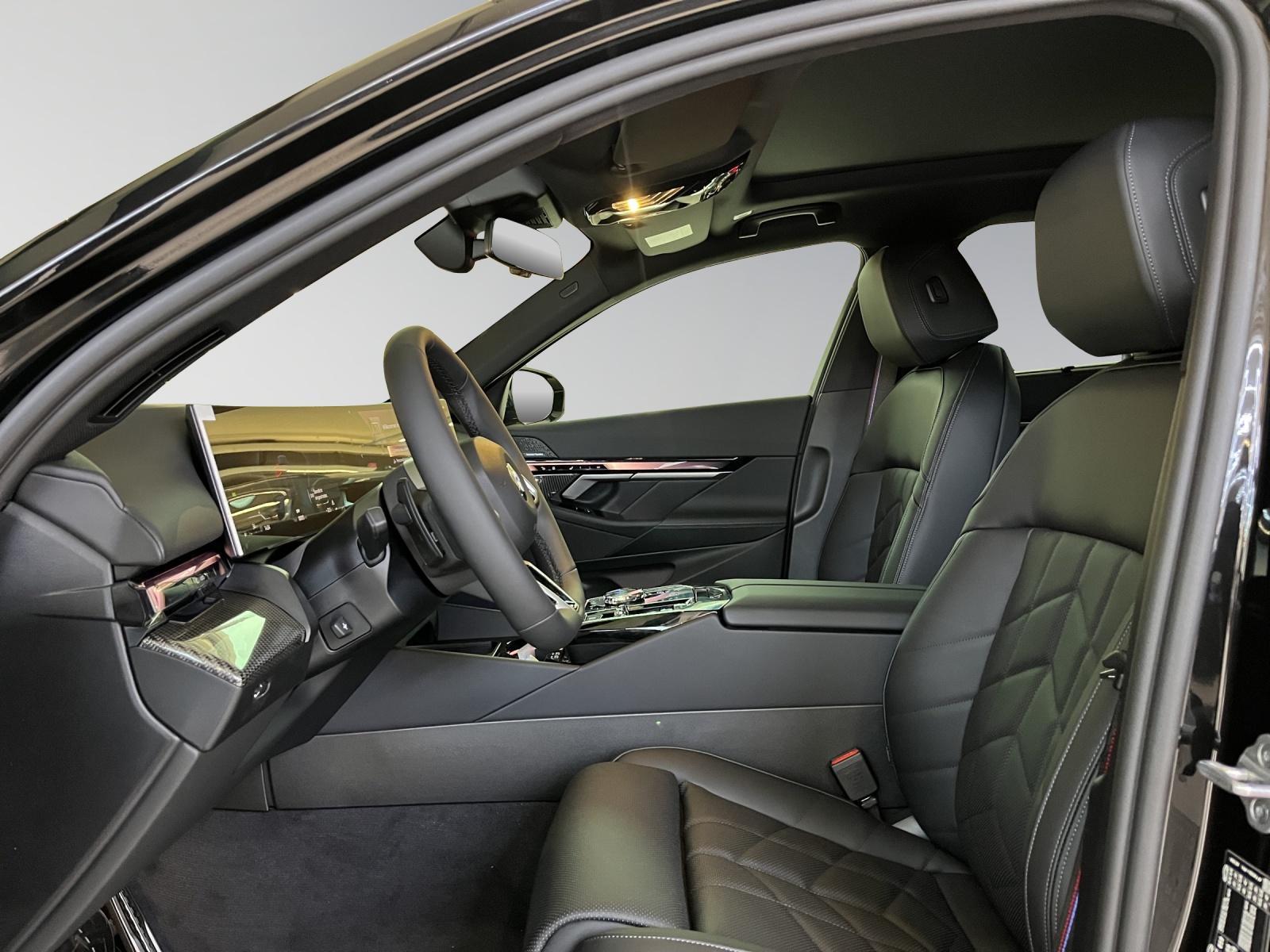 BMW 520d xDrive 48V Touring M Sport Pro Steptronic-image-14