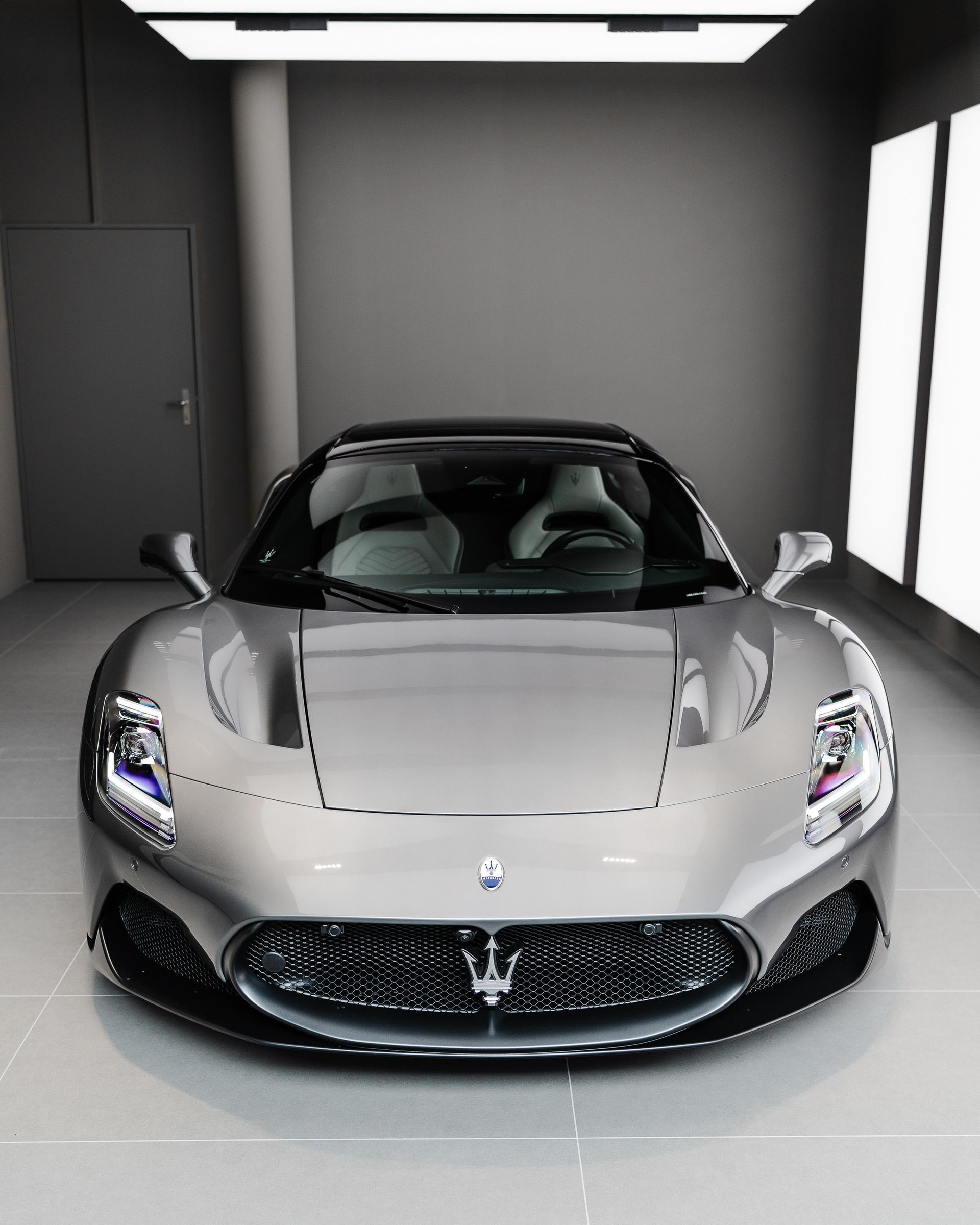 MASERATI MC20 Cielo - Grigio Mistero-image-5
