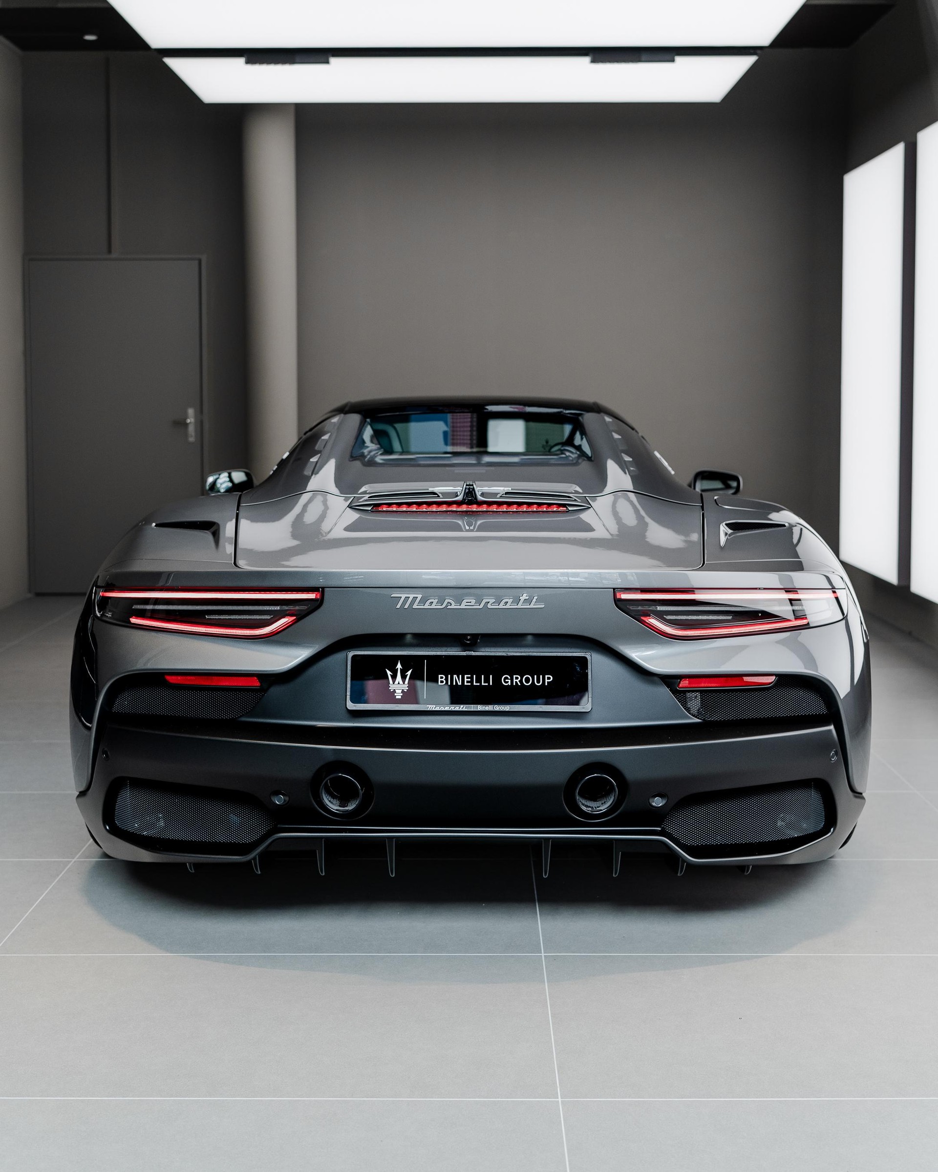 MASERATI MC20 Cielo - Grigio Mistero-image-8