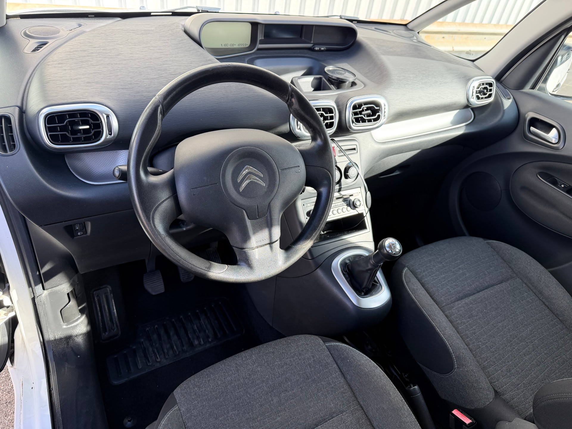CITROEN C3 Picasso 1.2 Pure Tech Séduction-image-8