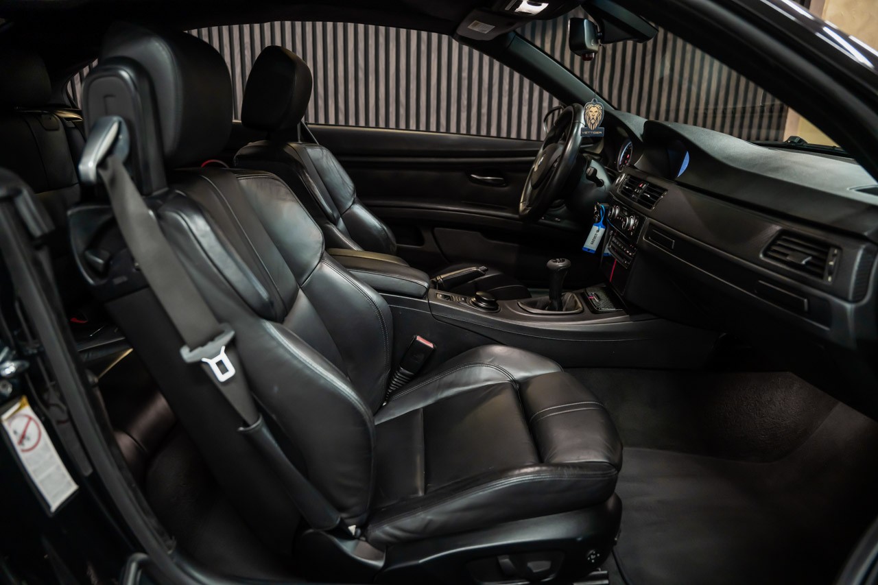 BMW M3 Cabriolet-image-14