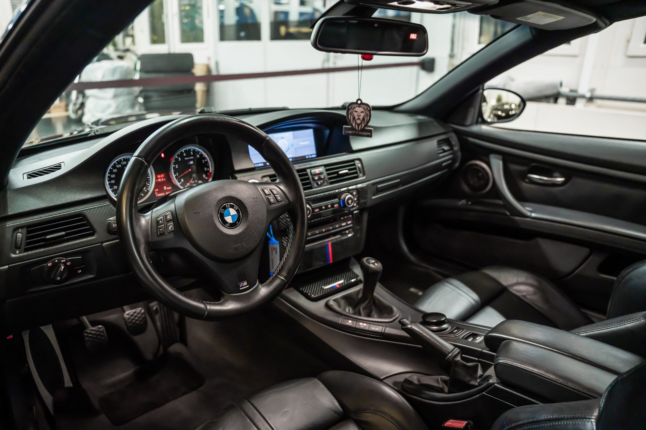 BMW M3 Cabriolet-image-11