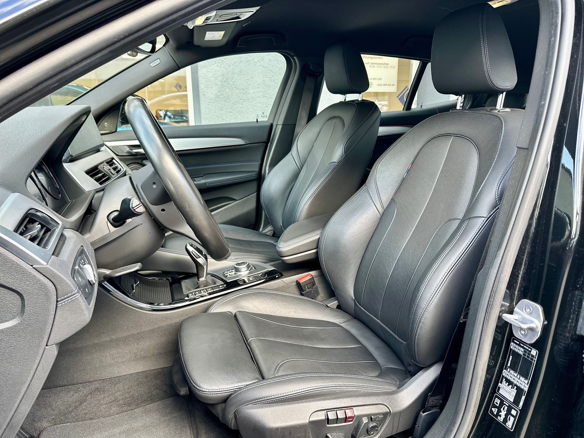 BMW X2 xDrive 20i M Sport Steptronic-image-5