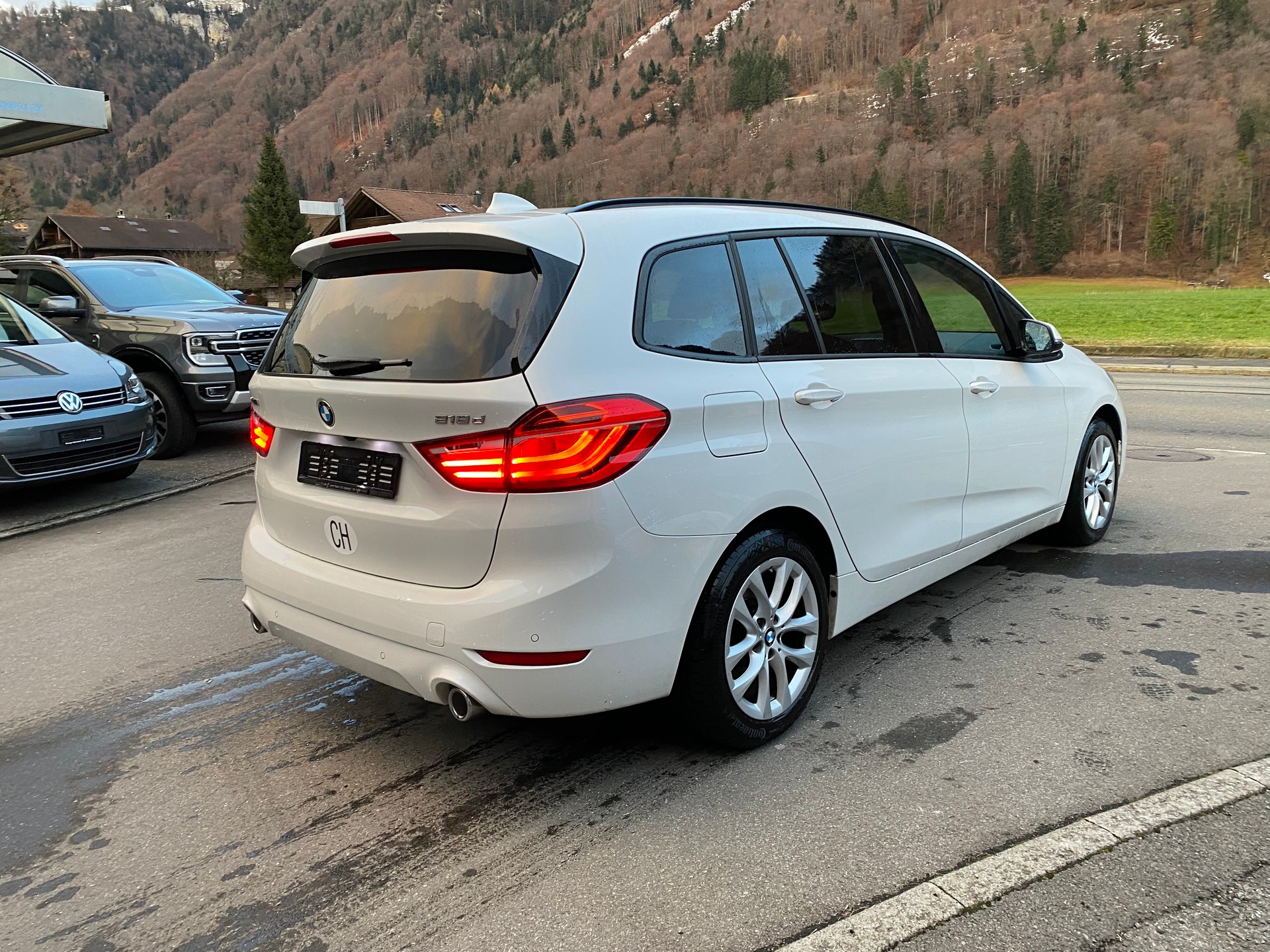 BMW 218d xDrive Gran Tourer Steptronic-image-9