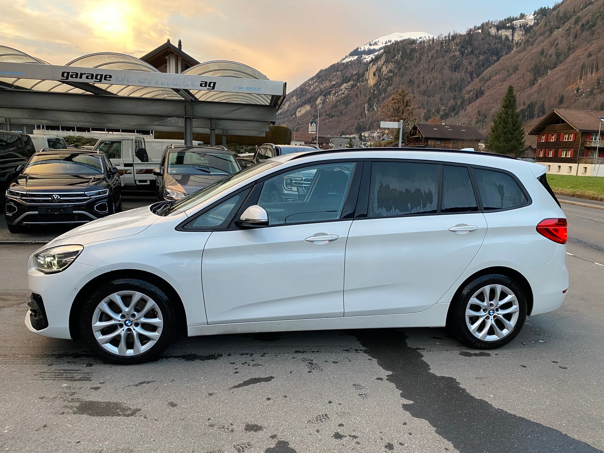 BMW 218d xDrive Gran Tourer Steptronic-image-0