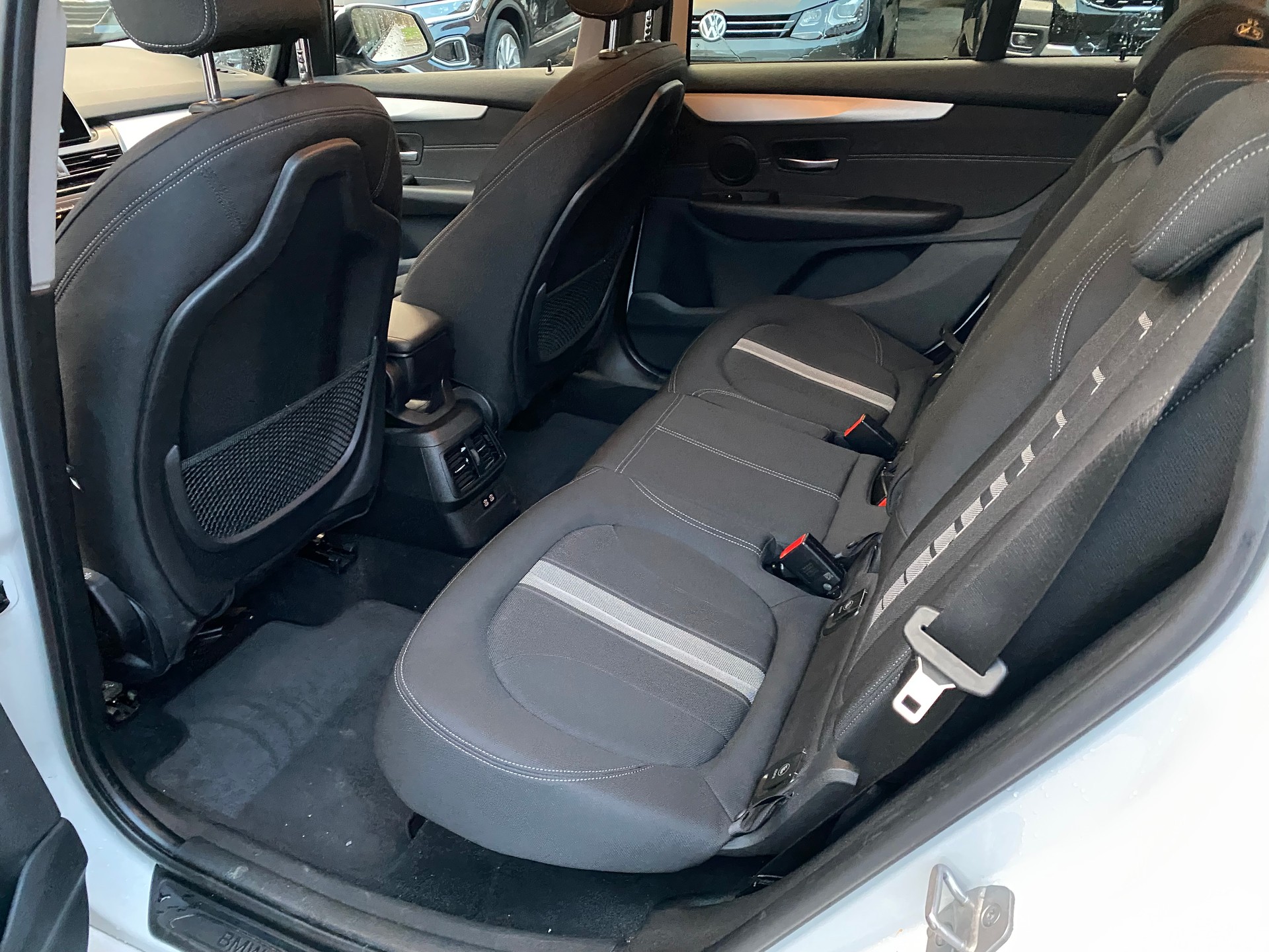 BMW 218d xDrive Gran Tourer Steptronic-image-7