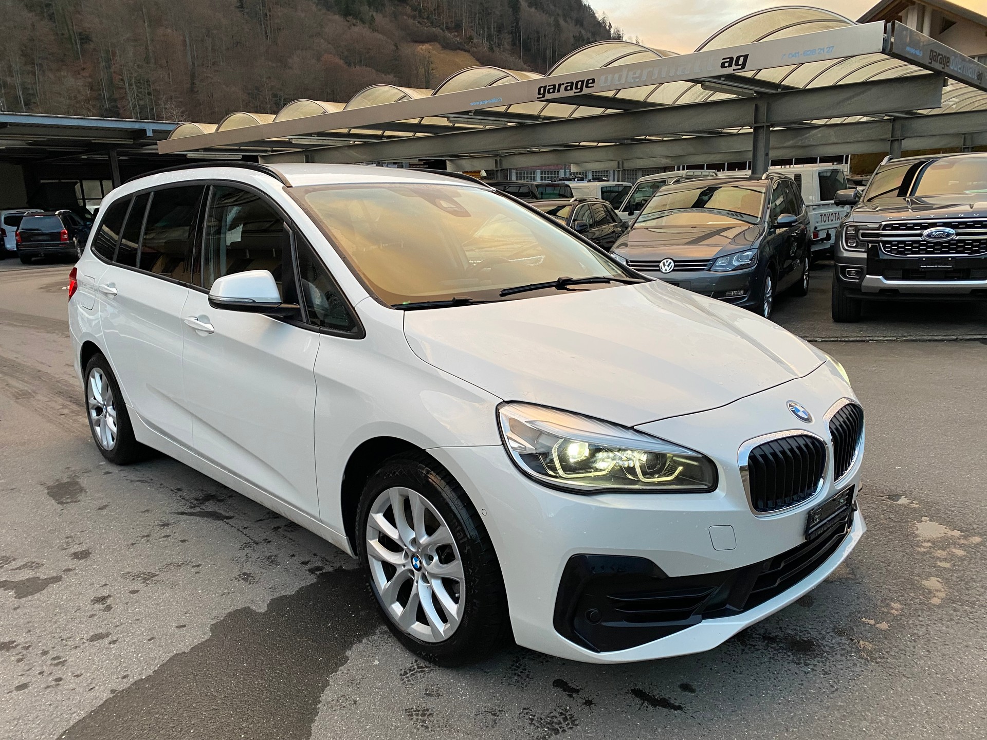 BMW 218d xDrive Gran Tourer Steptronic-image-10