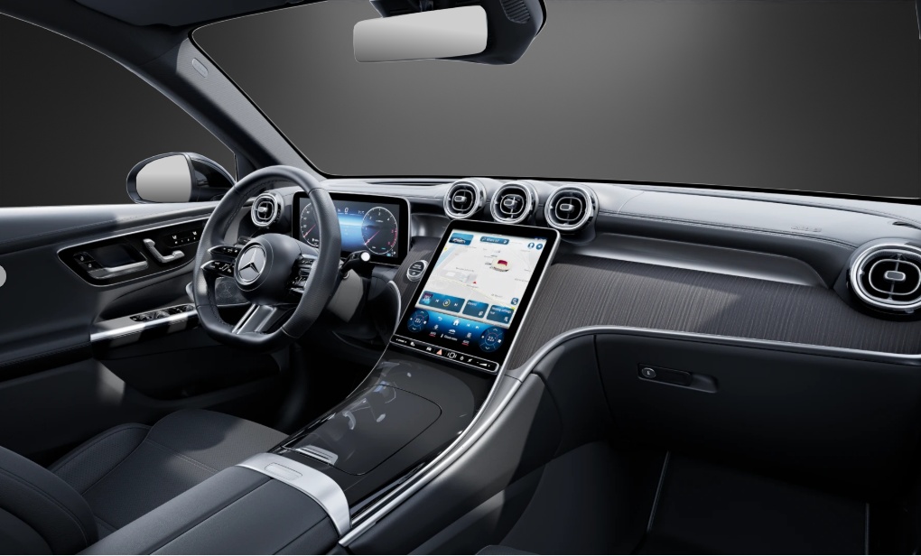 MERCEDES-BENZ GLC 300 d 4Matic 9G-Tronic-image-5