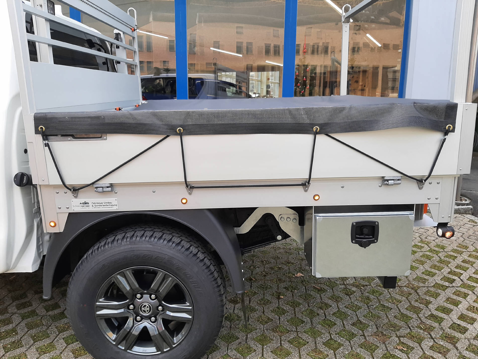 TOYOTA Hilux Double Cab.-Pick-up 2.8 D-4D MHEV Style-image-6