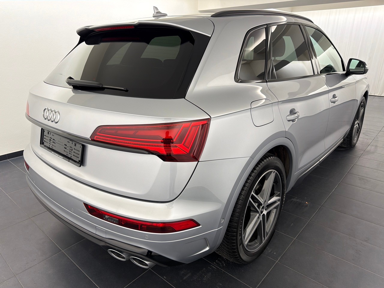 AUDI SQ5 TDI quattro-image-2