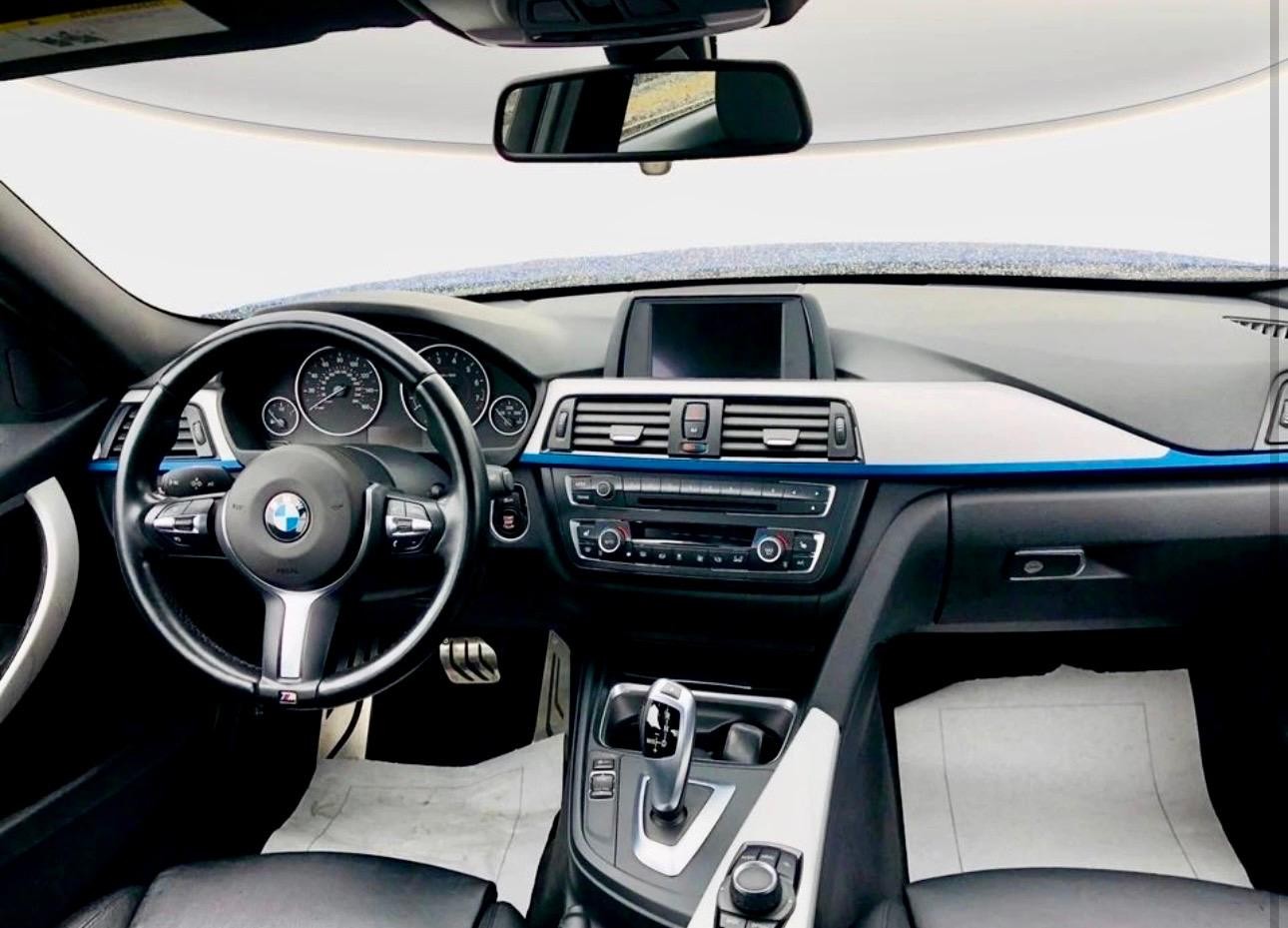 BMW 328i xDrive Steptronic-image-6