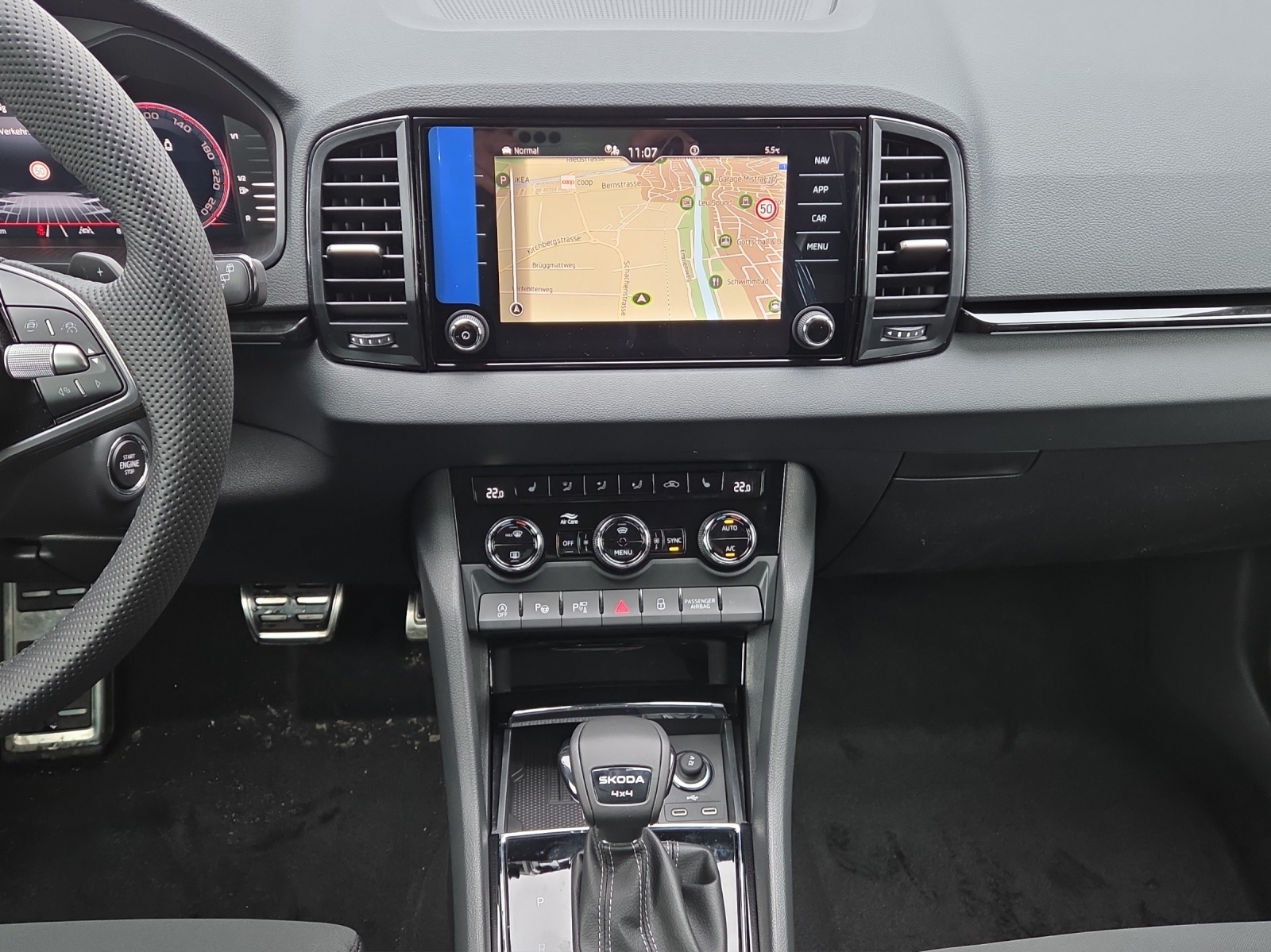SKODA Karoq 2.0 TSI SportLine 4x4 DSG-image-7