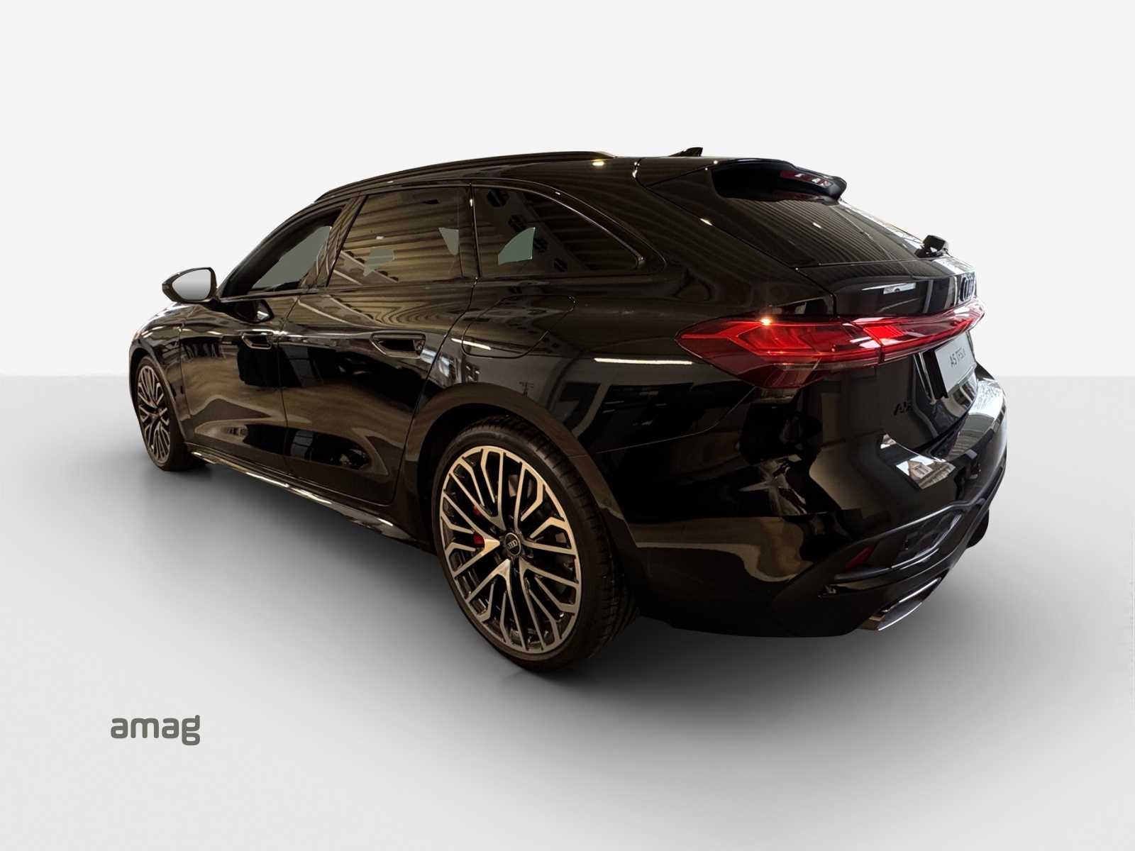 AUDI A5 Avant e-hybrid quattro 270 kW S tronic-image-2