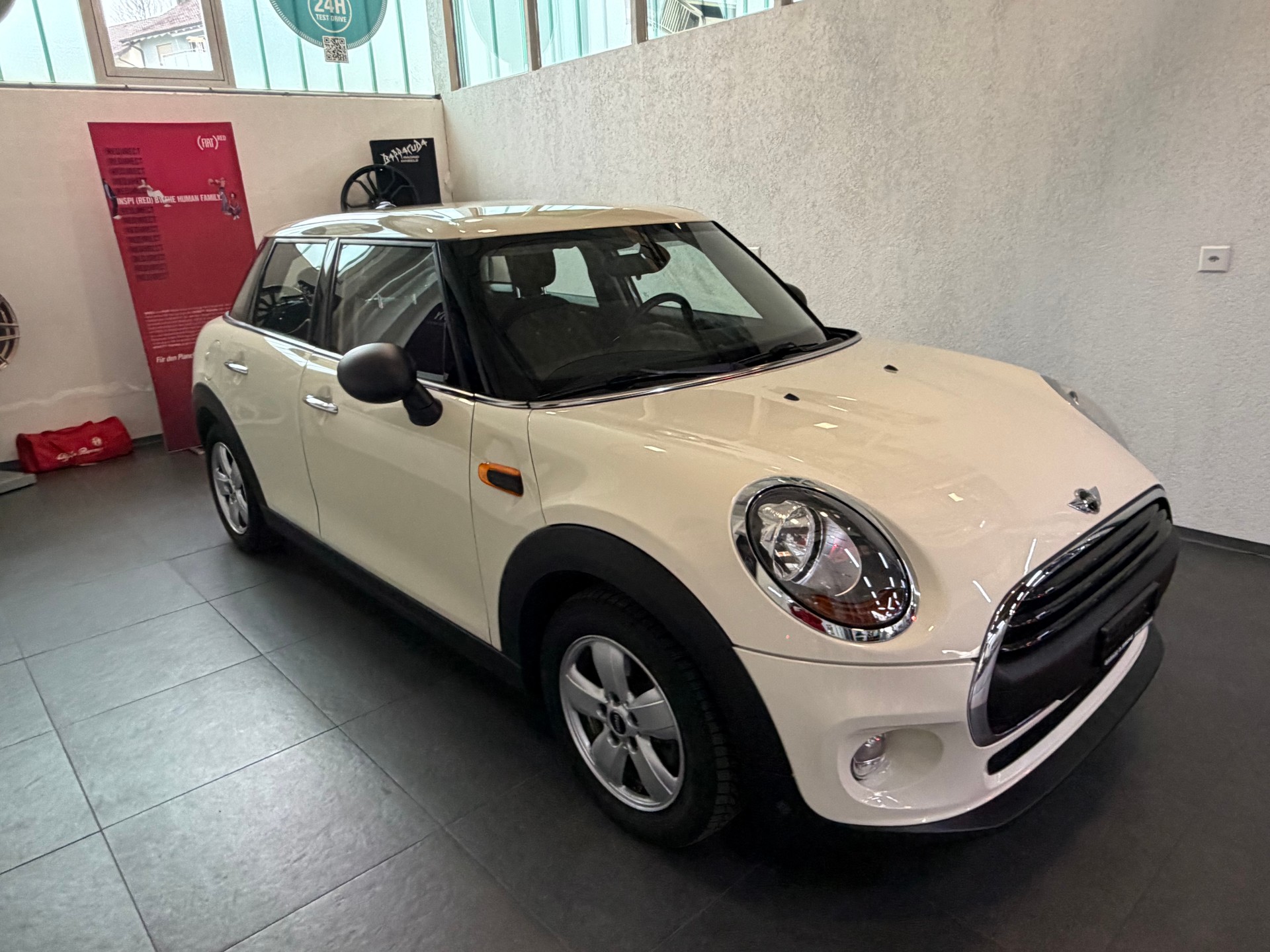 MINI One Steptronic-image-2