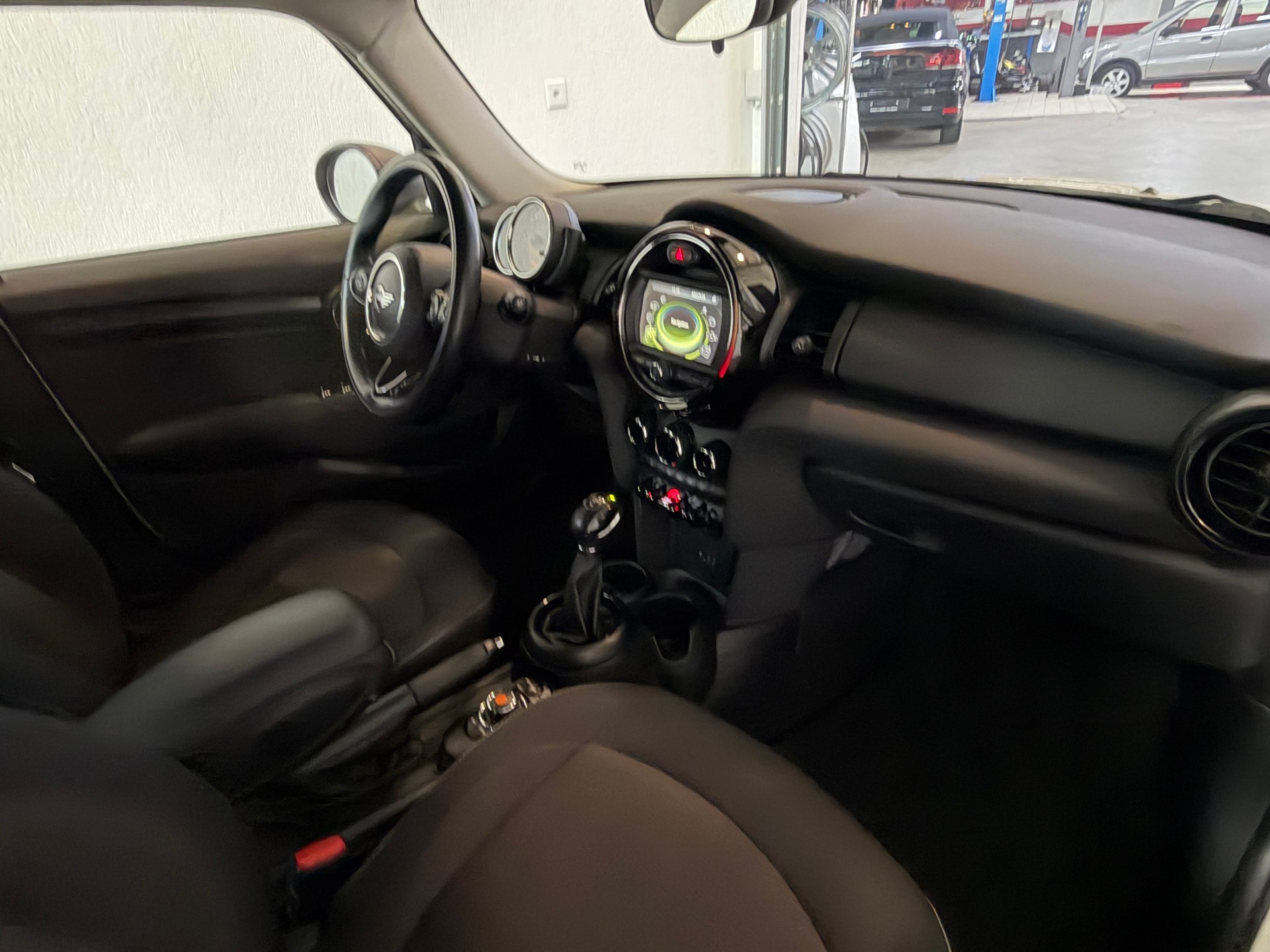MINI One Steptronic-image-11