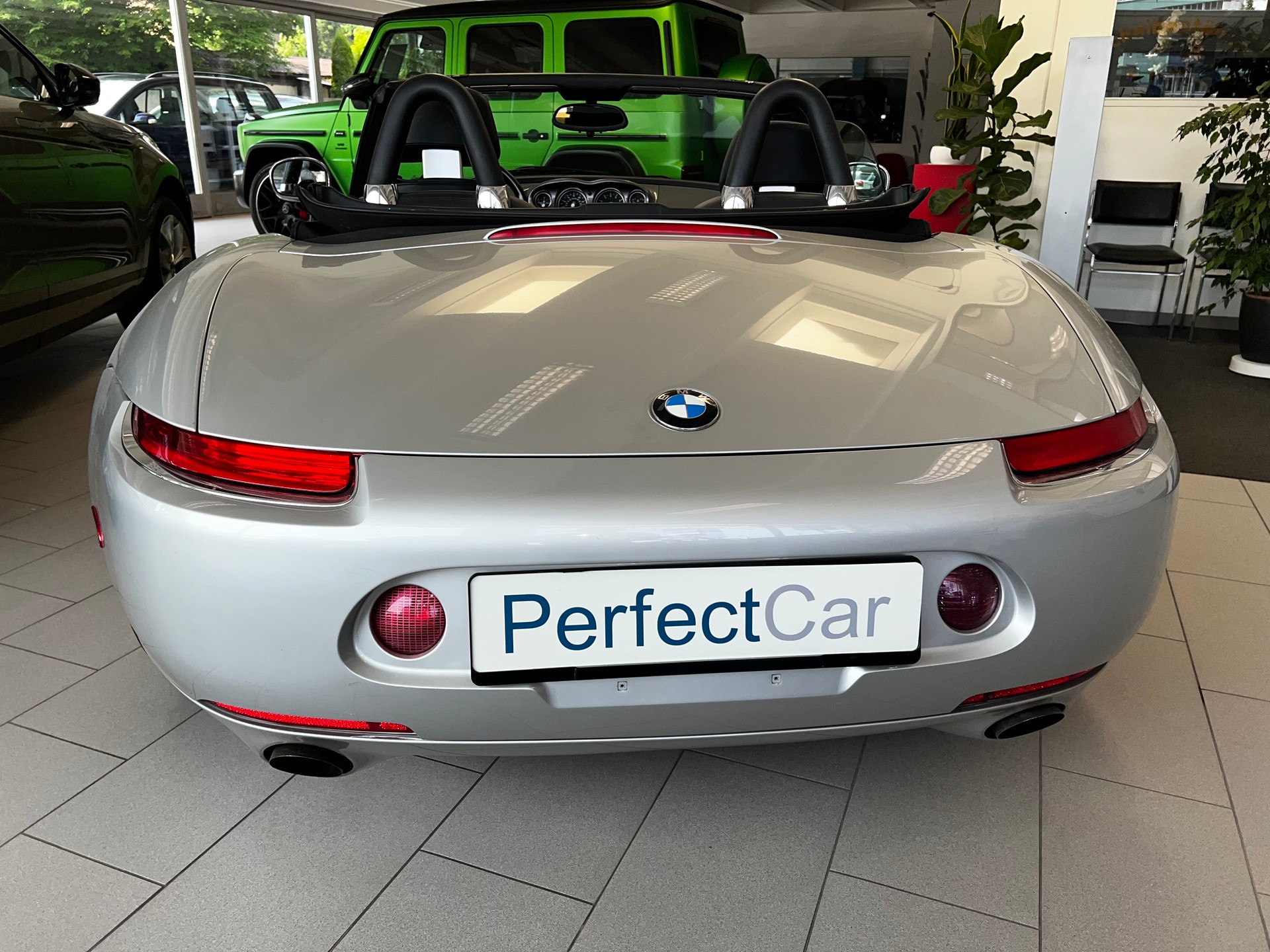 BMW Z8 Roadster-image-7