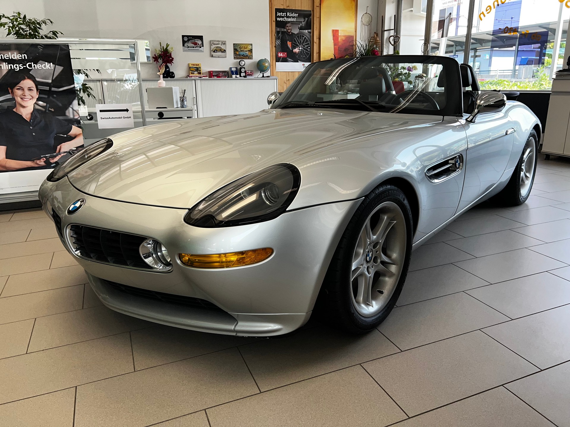 BMW Z8 Roadster-image-3