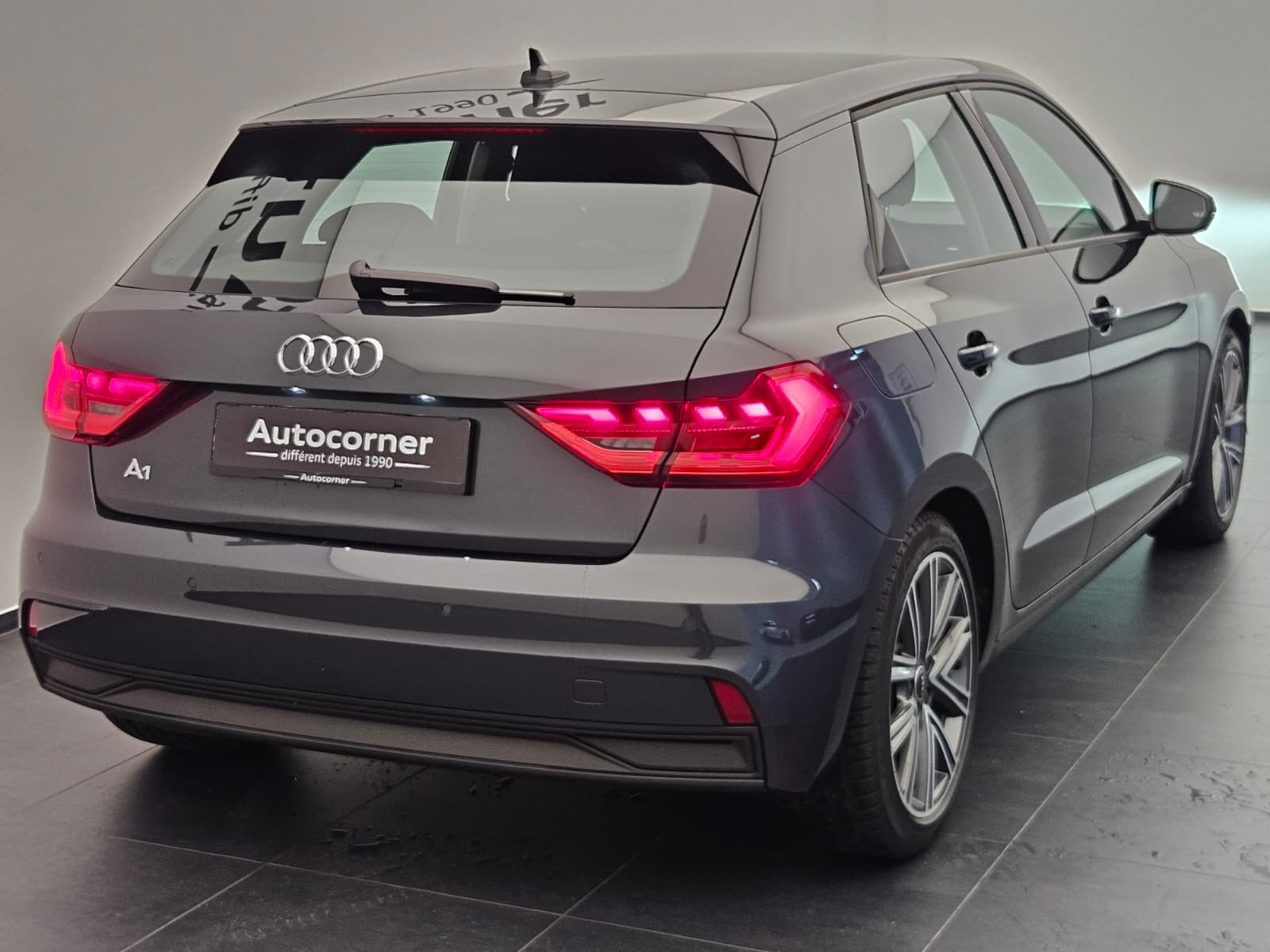 AUDI A1 Sportback 30 TFSI advanced Attraction S-tronic-image-6