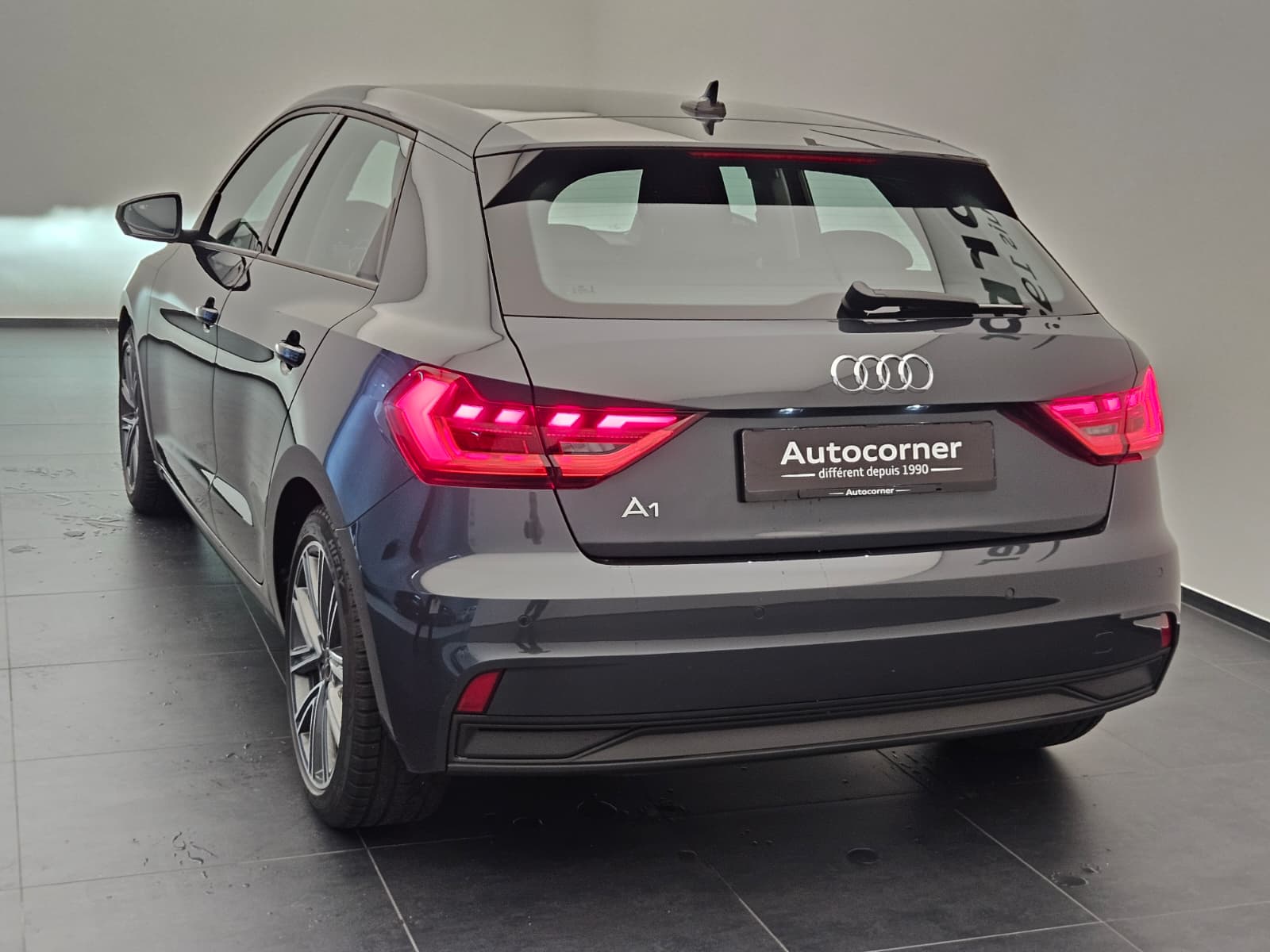 AUDI A1 Sportback 30 TFSI advanced Attraction S-tronic-image-8
