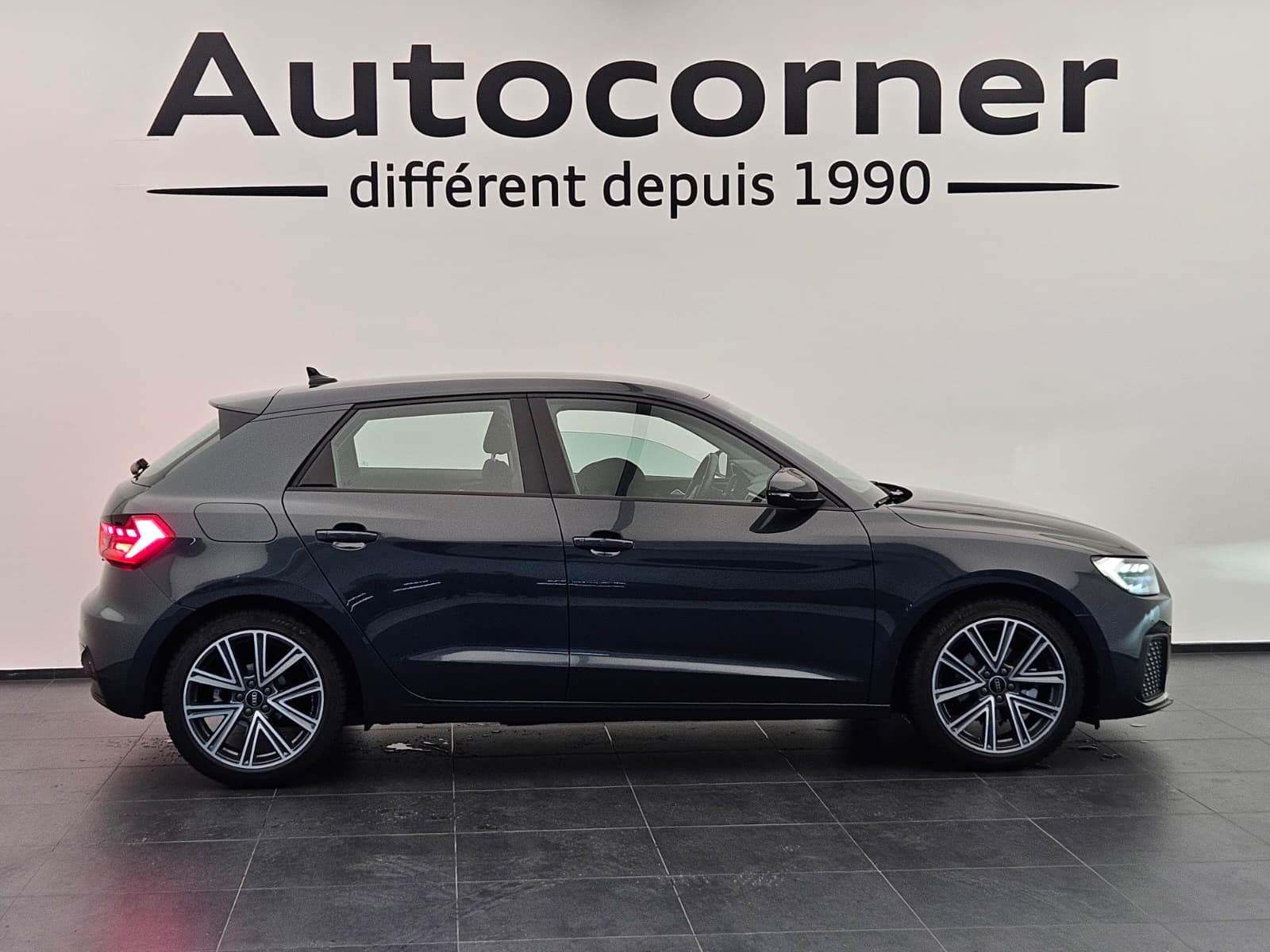 AUDI A1 Sportback 30 TFSI advanced Attraction S-tronic-image-5