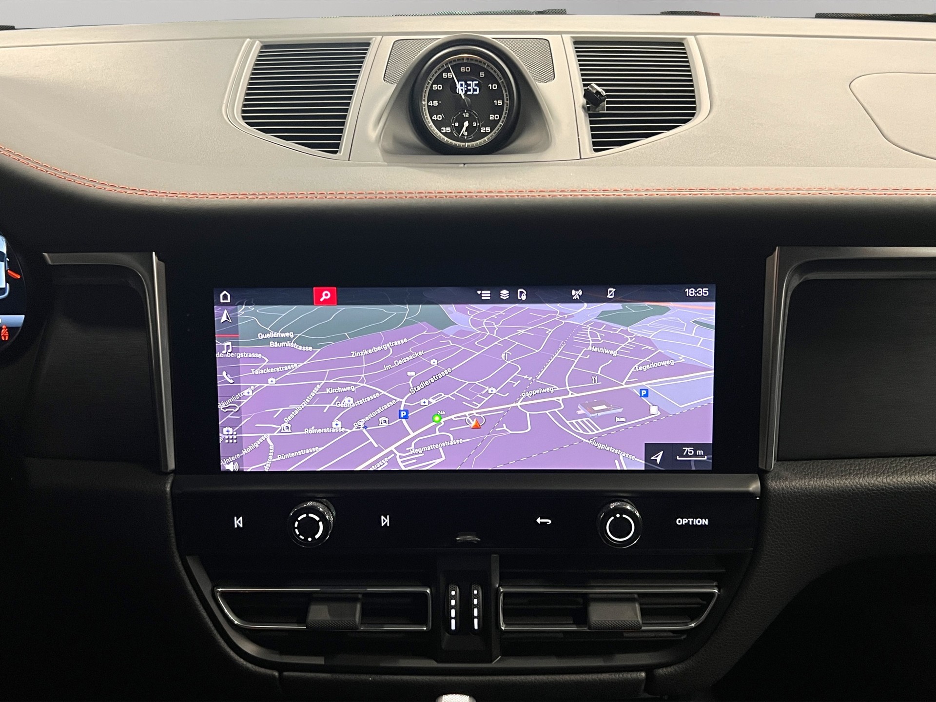 PORSCHE Macan GTS PDK-image-20